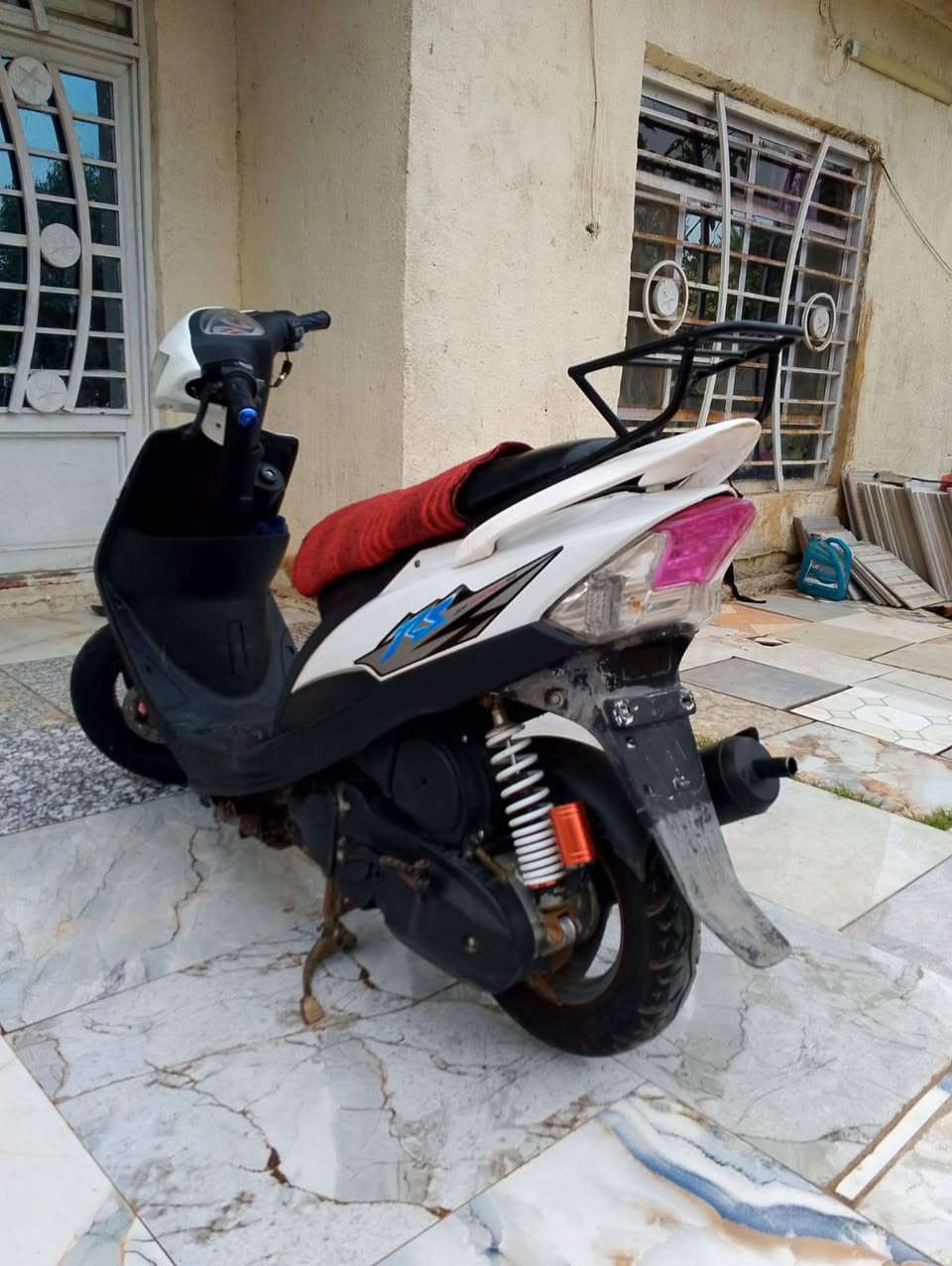 تم اعاده النشر بسبب الوعود الكاذبه السلام عليكم دراجة ماكس عدله للبيع مابيه نقص مكينه مامفتوحه  صالنصه رياضي كفرات ختم واحد ديشبول جديد السعر 450 وبيه مجال رقمي *********** مكاني بابل المسيب غير متواجد على الفيس
