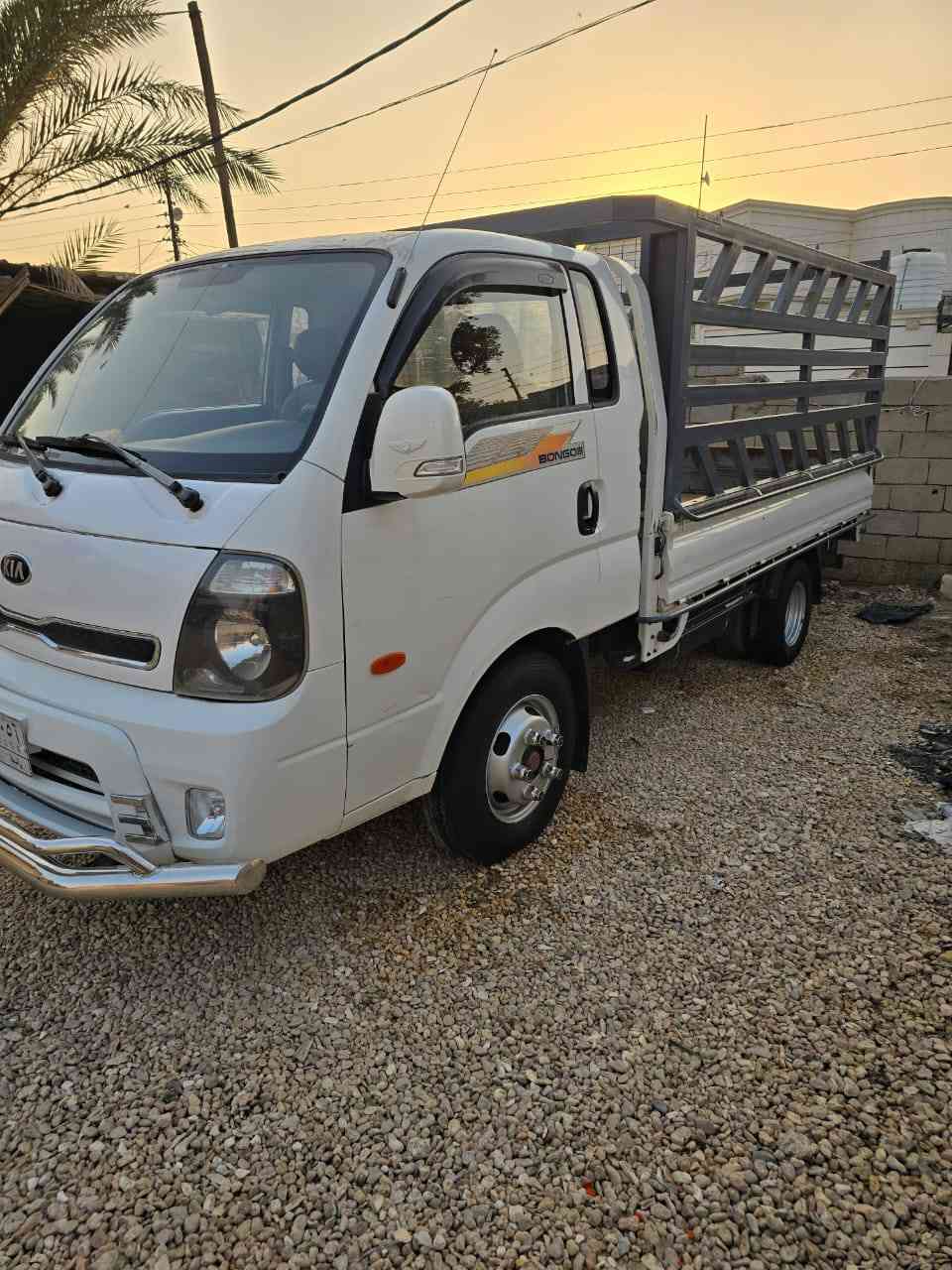 كيا فحل مسكر 17 خليجي رقم واسط بيها البنيد مصبوغ ويم الماسحات صبغ بدون دواخل والباقي كفاله عامه گير مكينه حداديه تبريد تدفئه تحويره كامله ماعايزه لو برغي السعر 130 وبيها مجال العنوان القادسيه مركز ***********
