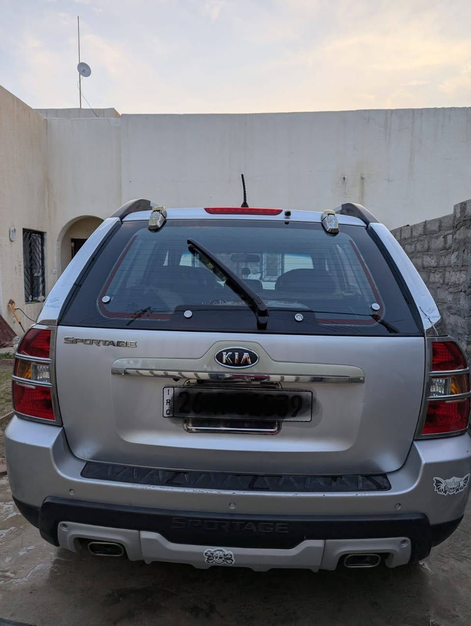 كيا سبورتج ٢٠١٠ للبيع باسمي
السعر 118 ورقه
الشراي يتصل ***********
