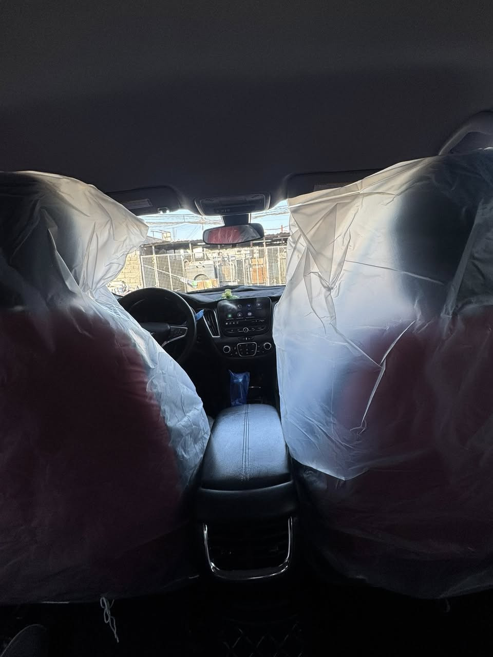 سلام عليكم
ماليبو 2020 lt للبيع

ماشيه 102 الف كيلو

حادثها موضح بالصور

حادث جدا خفيف والضرر فقط جاملغ وشبر من  باب السايق صبغ

محرك السياره 1500 تيربو

مواصفاتها 

تبريد قطعتين

كشن السايق كهرباء وكشنات الاماميه تدفئه 

بصمه بيبان

تشغيل عن بعد

قطعتين تبريد 

وبعد هي معروفه مواصفات الlt 

السياره كامله مكمله ع اخر حبايه ما ناقصها اي شي

صدر سياره امامي خلفي جديد

تخم تاير جديد

والسياره عليها بولش ونانو سيرامك حامي للخدوش

قطره بانزين عادي ما خاللها فقط محسن ودهن اصلي

السياره جدا نظيفه

مكان السياره بغداد حي القاهره

سعر السياره 

127$ وبيها مجال حك الجيه

***********
