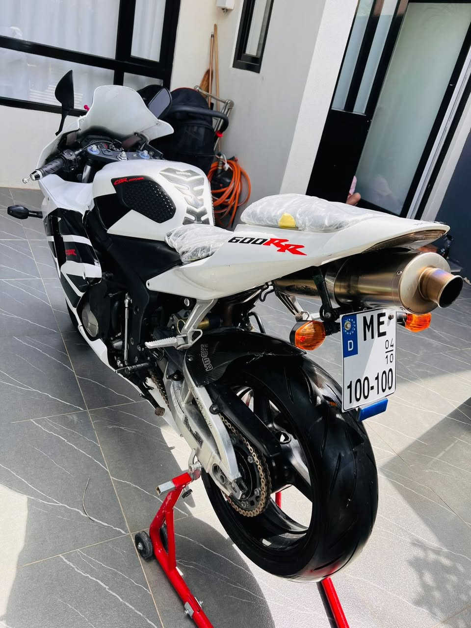 سلام و عليكم
Cbr 600 Rr للبيع✅

موديل 2004

مكفوله كفاله عامه كير مكينه كفرات 

جديده الى درجه الدراجه بلحقيقى احلى منل صور عليهه ادامه كامله من دهن و تايرات و بلكات 

(مكان الدراجه سليمانيه)

سعرهه 34 و بيهه مجال للطيبين ❤️

   (***********)
