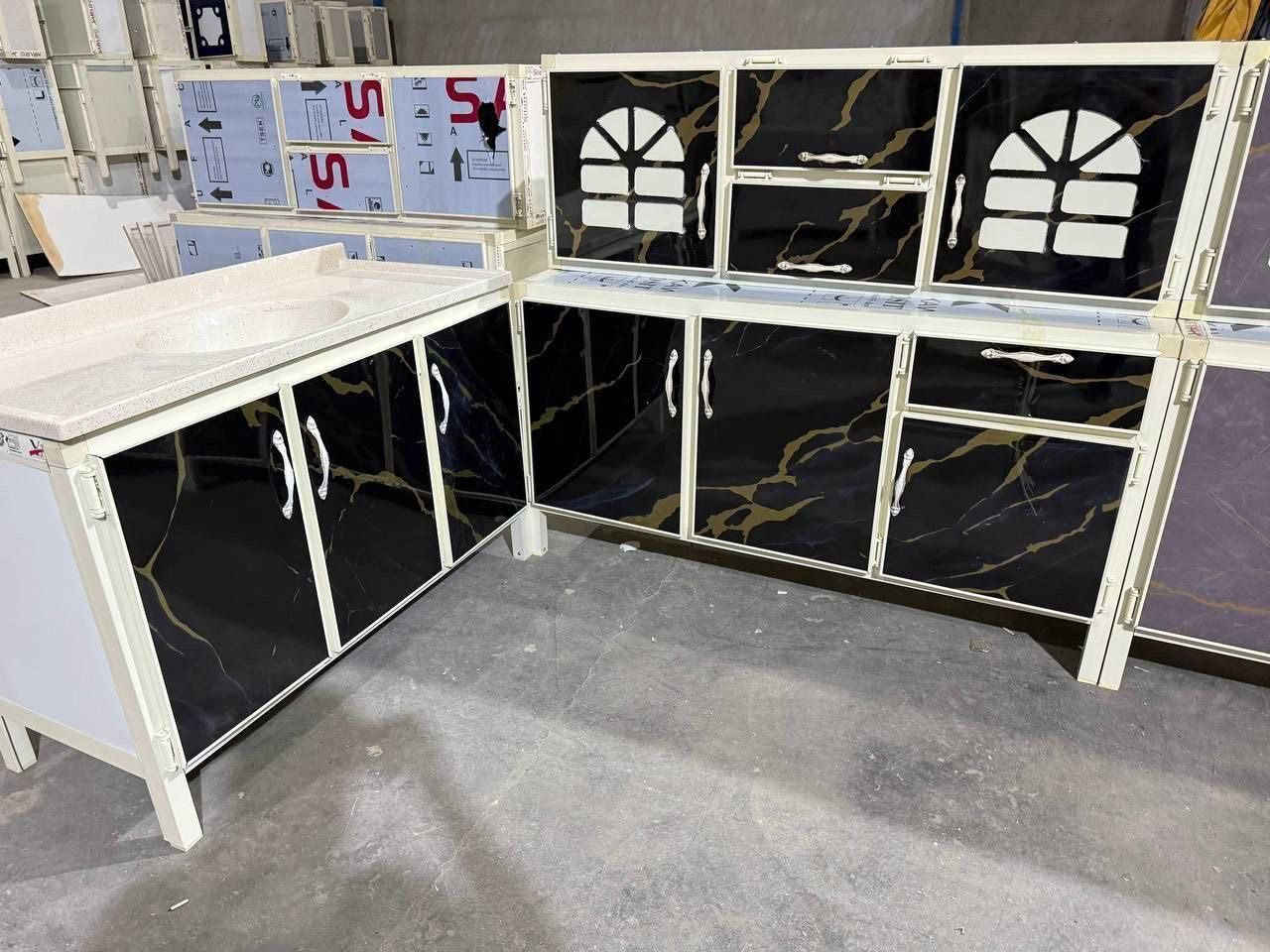 #كاونتر متر اونص مع سنك متر او20 سم
السعر 215 الف #جاهزللحجز
متوفر خدمه توصيل


**إذا كنت صاحب هذا الإعلان وتريد حذفه لأي سبب، رجاءا أرسل رسالة إلى الدعم الفني**