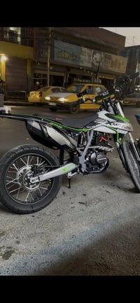 إكس موتوز • ٣٠٠سي سي • جديد وكالة