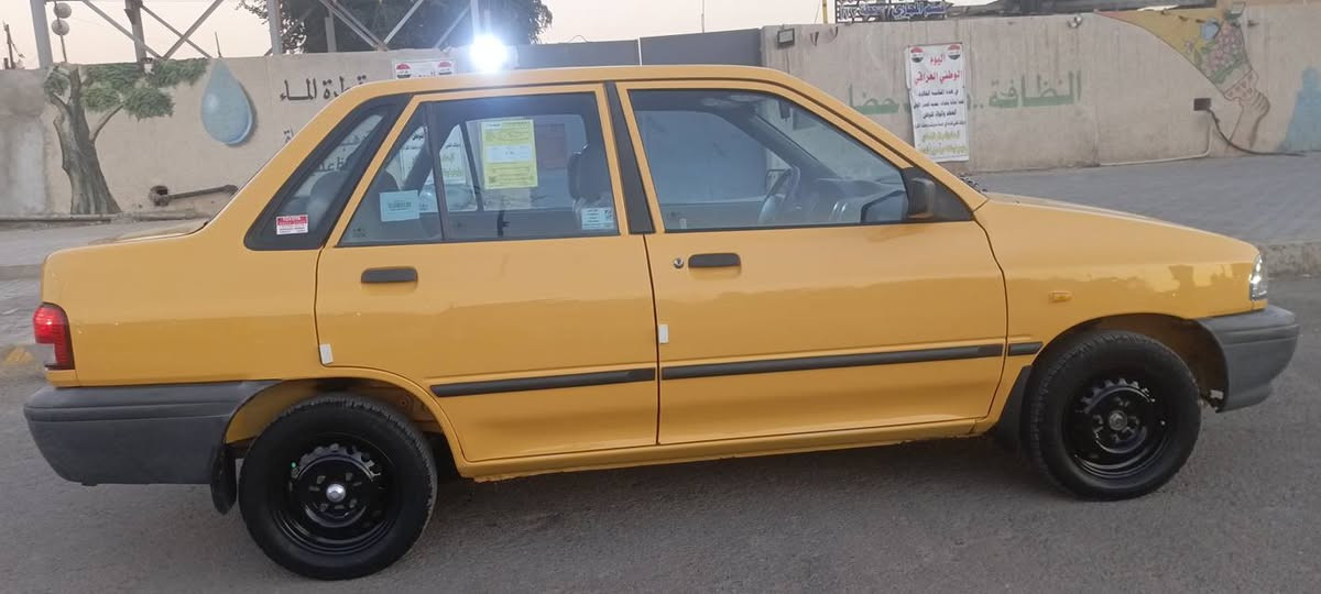 سلام عليكم سايبه موديل 2015 سياره جديده مكفوله من ضربه و صبغ مكينه و كير جدد تخم تاير جديد صدر اناني خلفي جديد بطن مدوشمه بل نواب تبريد ثلج تدفه مابيه لا خياس و لا صبغ ولا ضربه شواصي جدد مصفره هيه و غرامات مكاني بغداد مدينه الصدر سعر 45    ***********
