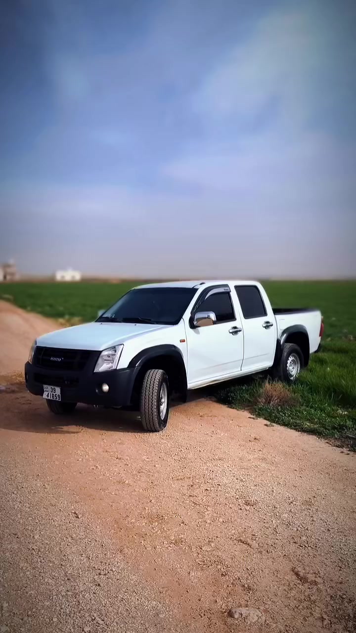 بكم ديماكس موديل 2009 بحالة الشركة 4\4
مالك واحد من الشركة 
فحص كامل 7 جيددددد
دهان الشركة 
ماتور 2500 تيربو فحص كامل 
قير بككس وكاااااااااااااااالة 
غرفة الشركة وكااااااااااالة 
مشيه الشركة نخب ول ولا طقه ✈️✈️✈️✈️✈️
السيارة كل شيء فيه على وضع الشركة 
مكنيك وكااااااااااااااااااالة مش بحاجة إلى اي صيانة 
مكيف حامي بارد 100/100 🔥🔥❄️❄️❄️
سنتر لوك شغال
البيكم من حض القناااا الله يبارك الصاحب النصيب 
السعر مغررررررررررري. 
الموقع المفرق مغير السرحان 
إلاتصال. 0772129772


**إذا كنت صاحب هذا الإعلان وتريد حذفه لأي سبب، رجاءا أرسل رسالة إلى الدعم الفني**