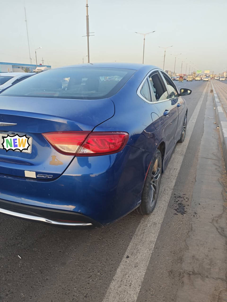 السلام عليكم
كرايسلر c200 للبيع ... موديل 2016 سياره حادثها بالعراق بجم 
و ب امريكا جاملغ خلفي و بيها طخات بالبيبان  مبينه بالصورة 
مكانها البصره هذا رقمي للاستفسار ***********
