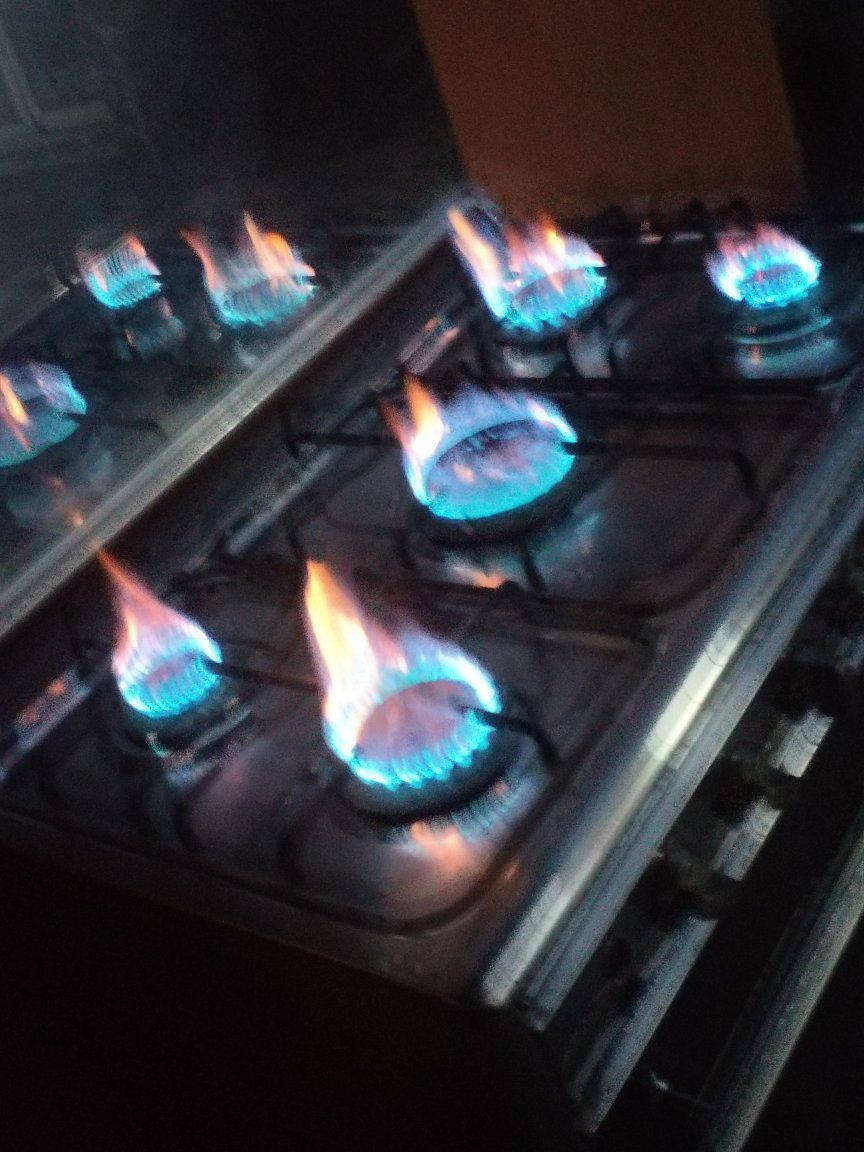 السلام عليكم طباخ ستيل خمس عيون نوع شارك شغال عالفحص مع الفرن السعر ١٨٥وبي مجال قليل للاستفسار خاص اوالاتصال على الارقام التالية ***********
*********** فلوجة قرية المختار
