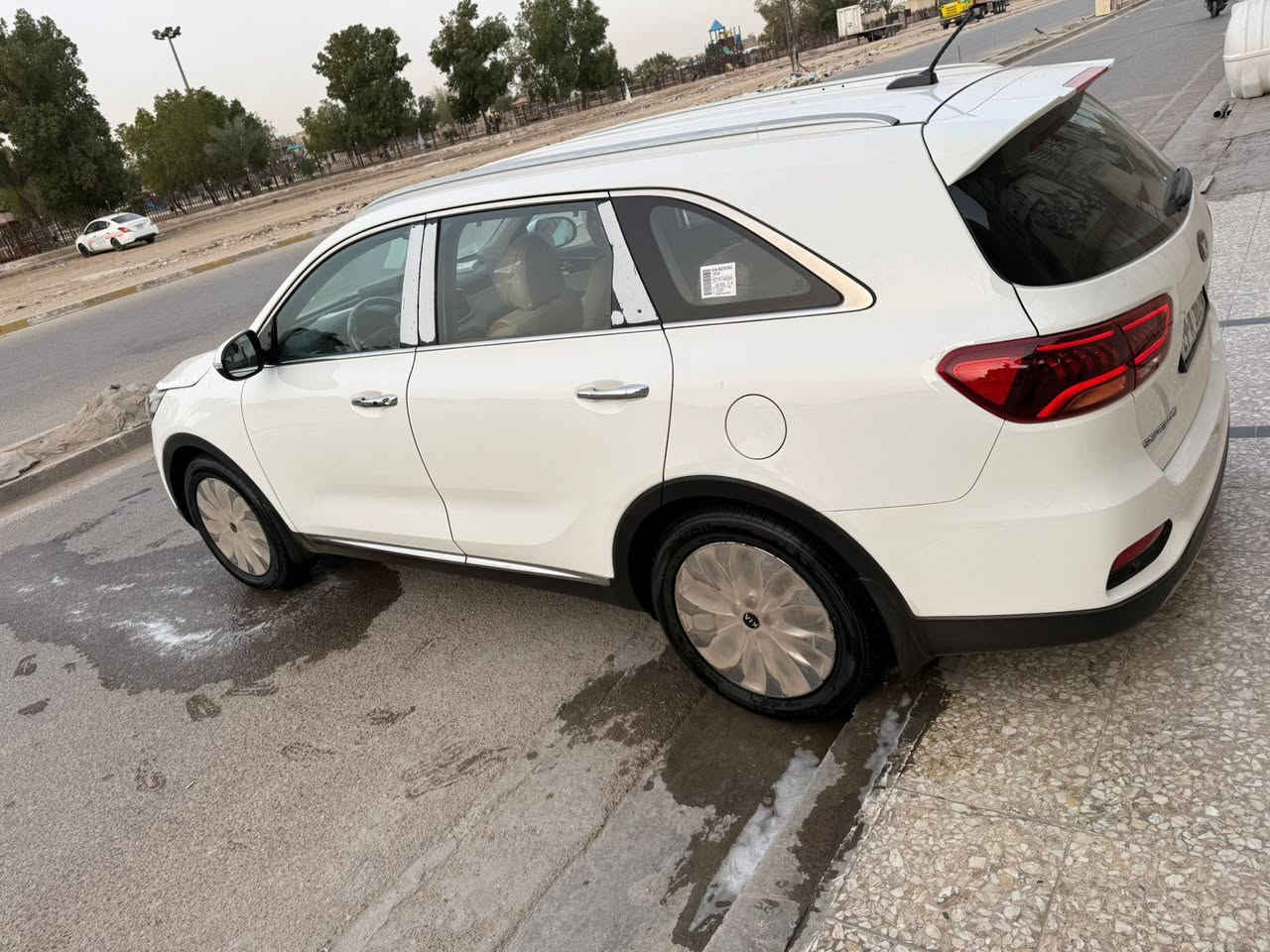 سورنتو وارد خليجي موديل 2019 شكل 20 مكفوله من الصبغ والضربه  رقم واسط دولي بسمي مواصفات بصمه تشغيل وبصمه ابواب شاشه كامرا امامي وخلفي حساسات امامي وخلفي 7 راكب 3 قطع تبريد مري شفط اشاير بالمري داخل بيجي تحكم ستيرن ويل كب كروم يدات نيكل محرك 6  سلندر محرك وگير مكفولات السعر 243 مكاني بغداد ***********
