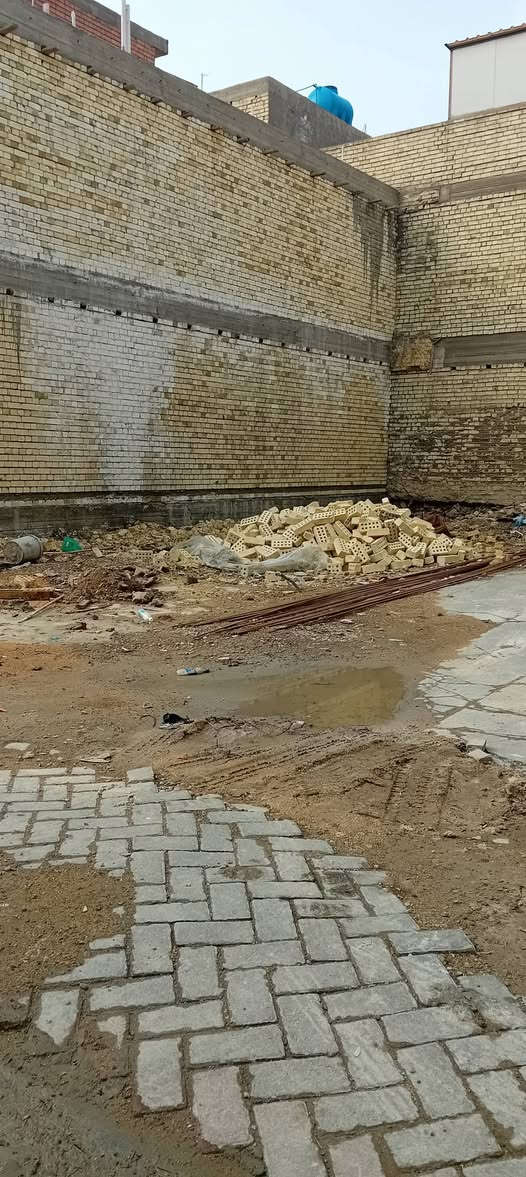 قطعه ارض للبيع ملك صرف سكني ٨٥ متر
الواجهه ٥ متر 
منطقه السبع ابكار
محله ٣٤٠ قرب جسر الوقف..مكتب دلاليه اللهيبي للعقار ٠
***********
