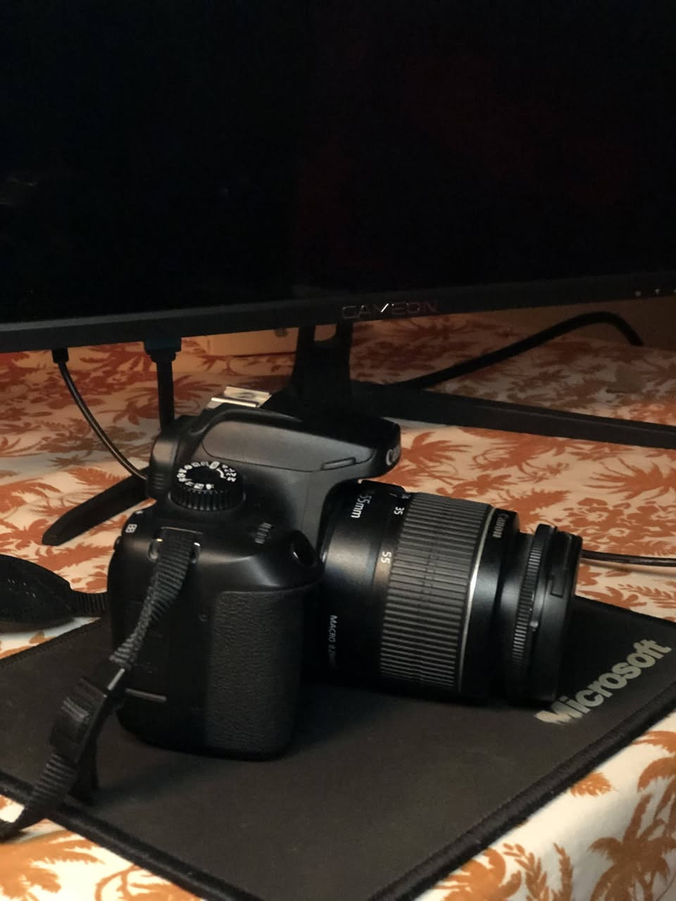 سلام عليكم.. كاميرا كانون 4000d للبيع 
الكاميرا كلش نظيفة وخدش واحد ما بيها

ملحقاتها :
1. شاحنة بطارية  ( مو أصلية بس نوعية زينه وما اذتلي البطارية)
2. الكارتونة الخاصة بالكاميرا
3. رام 16GB سانديسك
4. بطارية وحدة
5. عدسة 18.55

🟥مراح انطي بيها سعر قيم واكتب سعرك 🟥


**إذا كنت صاحب هذا الإعلان وتريد حذفه لأي سبب، رجاءا أرسل رسالة إلى الدعم الفني**