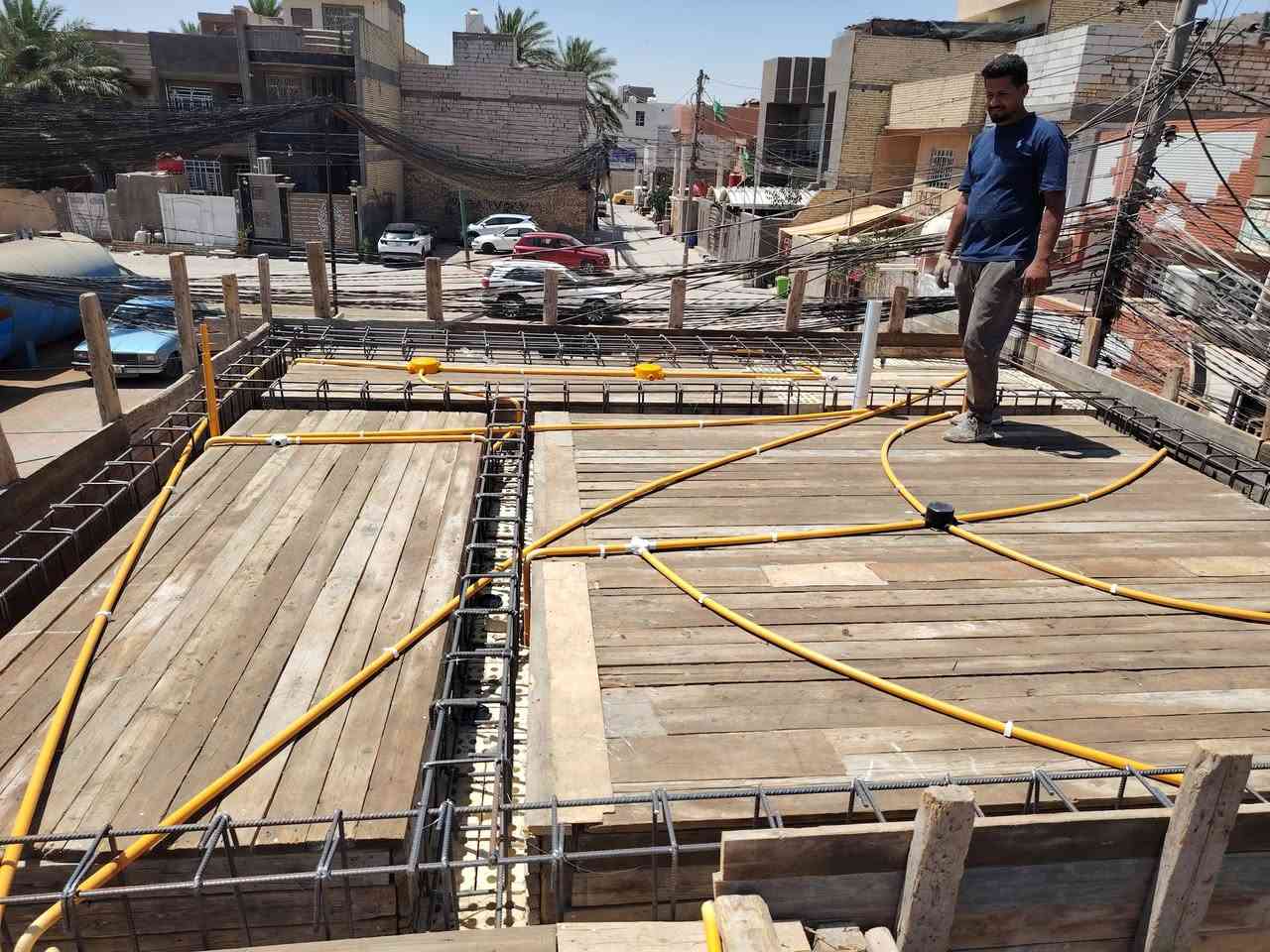نشر سقف بوري في كربلاء
*********** أبو مجتبى

