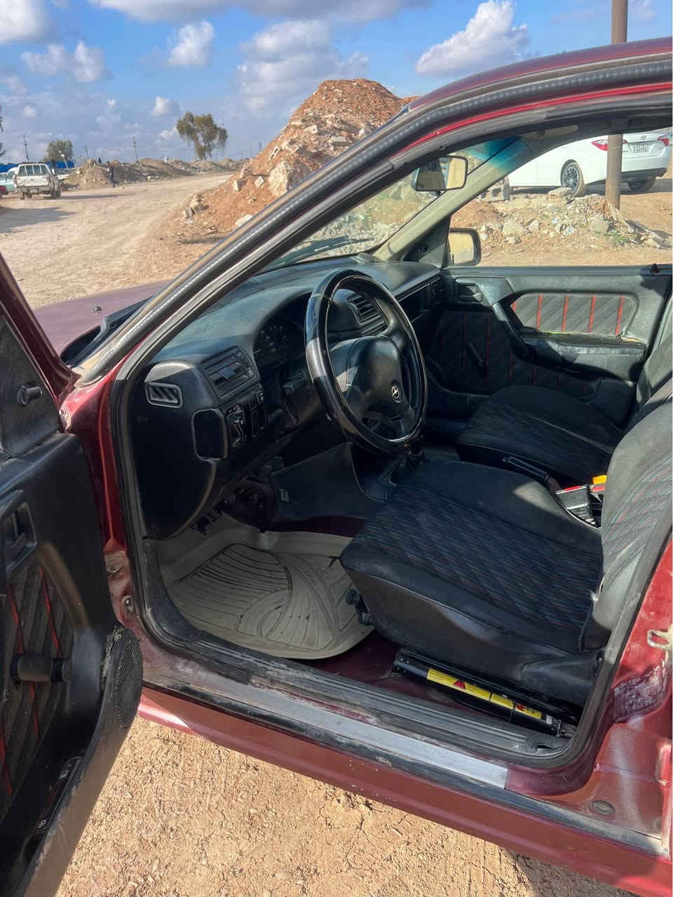 ؤپل فيكترا مؤديل ١٩٩٢ بي ليدران گيرومه كينه به شرت وه رگه راو براوه به شرت سه نه وي به سه ر چوه *********** أربيل, العراق
