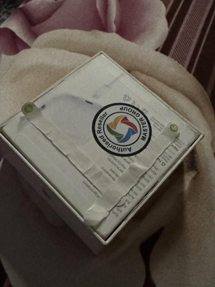 Airpods pro 2
شخطه ما بيها
ضمان ماستر وبعدها بلضمان
وجميع احجام الاستيكات ممفتوحة

للبيع ب١٥٠ الف قفل
تستلمها من باب بيتي
***********
