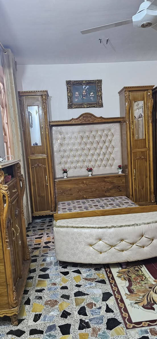 غرفه  اخشاب عراقيه للبيع للتوضيح الغرفه جديده  ممستخدمه ابد  للاسستفسار *********** بي واتساب مكاني الشعله. بغداد, العراق
