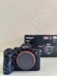 سوني a7III • شتر ٥ • جديدة بكرتونتها