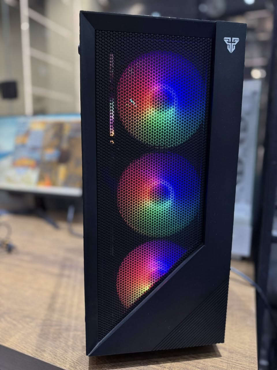 تجمیع بمواصفات
Cpu: Ryzen 5 5500
Ram: 16 GB ddr4 3200MHz
Hard: 1 TB SSD
Gpu: 8 GB RX 6600 XT
M.B: B450
Cooler: deepcool
Ps: 550 watt msi
Case: frantech 4 fan

$610💜

اکو توصیل


**إذا كنت صاحب هذا الإعلان وتريد حذفه لأي سبب، رجاءا أرسل رسالة إلى الدعم الفني**