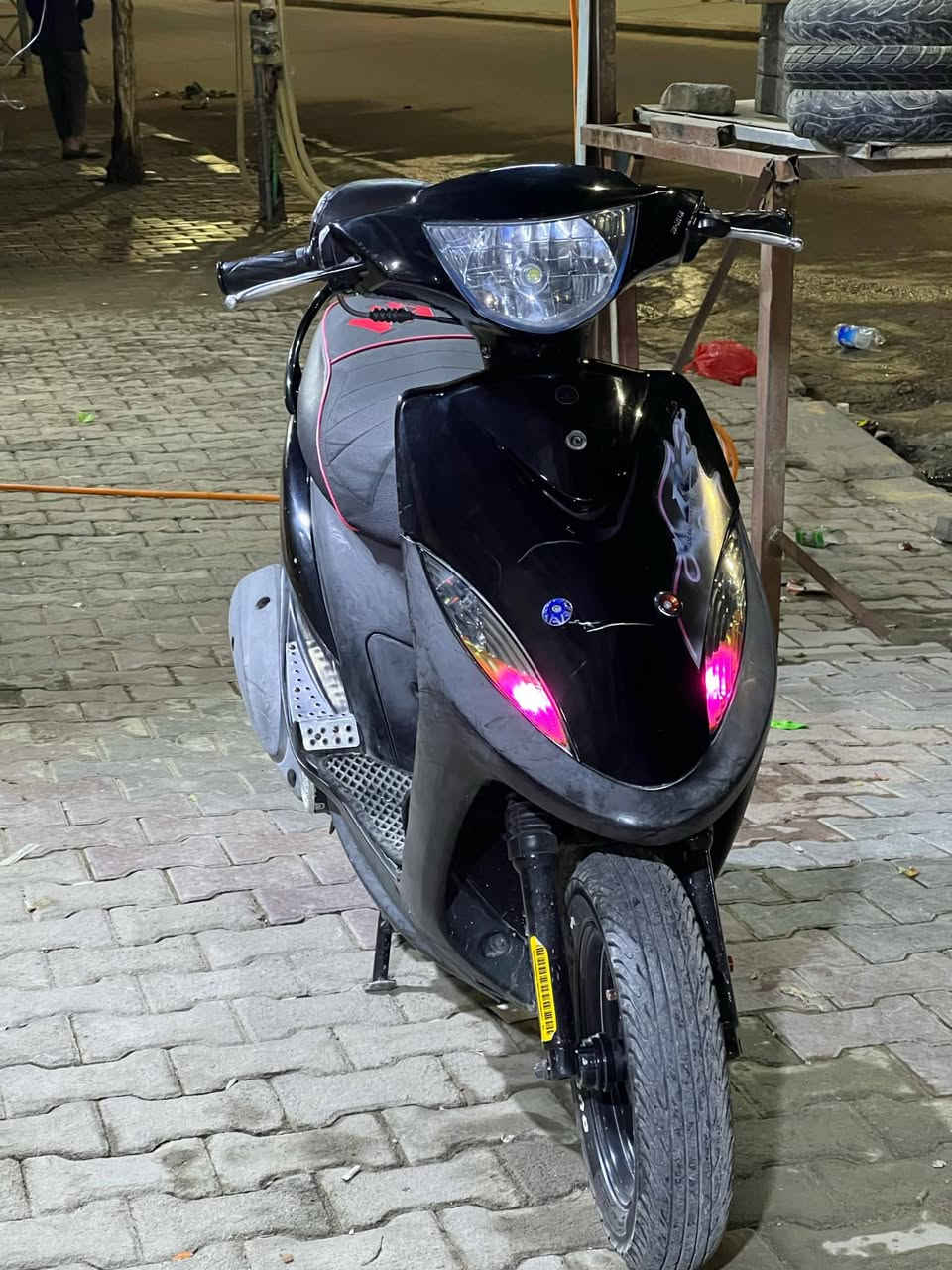 دراجه لبيع ماكس عدله 
كهربائيات شغله 
مكفوله من الفتح افحص وين ما يعجبك 
مكان رميثه شراي يتصل مو شراي اطلع كبل ***********
