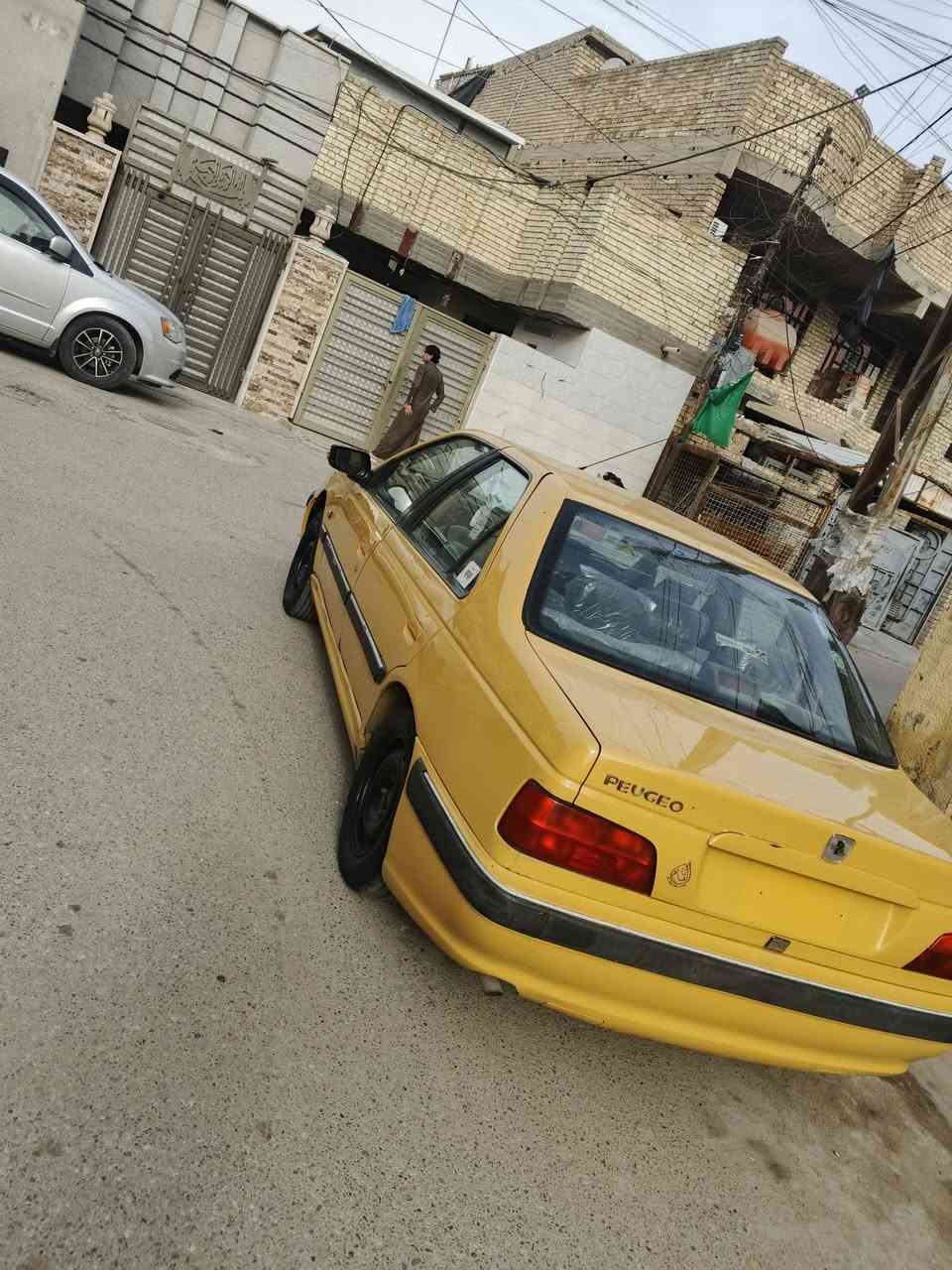 سلام عليكم بيجو بأرص 2015 سيارة مكينة كير صدر أمامي وخلفي كلة جاهز مصفرة هيئة  وغرامات سنوية 28 وتحويل ثاني يوم رقم بغداد مكاني كفاءات العبيدي *********** سعر47
