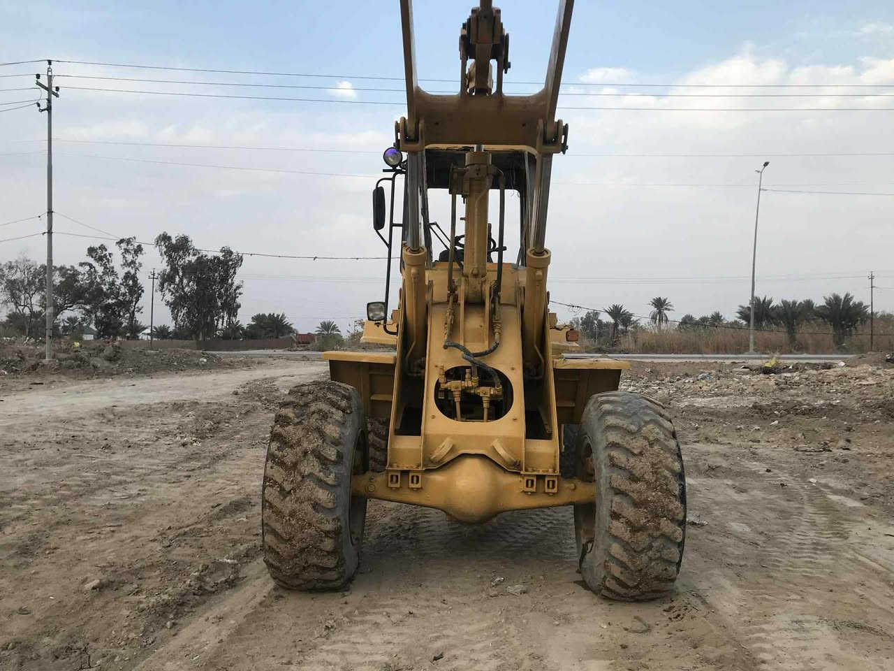 السلام عليكم للبيع شفل كتر موديل 1993 اصل حجم 936E رقم بغداد ألماني شفل جديد و شغال ما بيها اي نقص الاستفسار ***********     ***********
