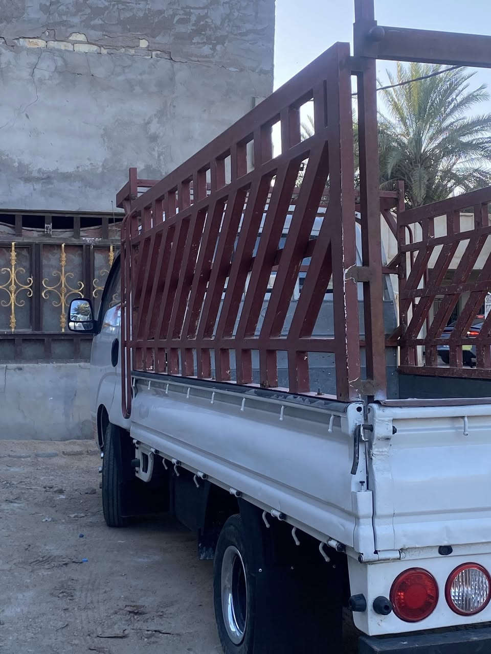 كيا 15 رقم واسط رقم نكليزي فحل مكاني كربلاء السياره نضيفه جدا ***********
