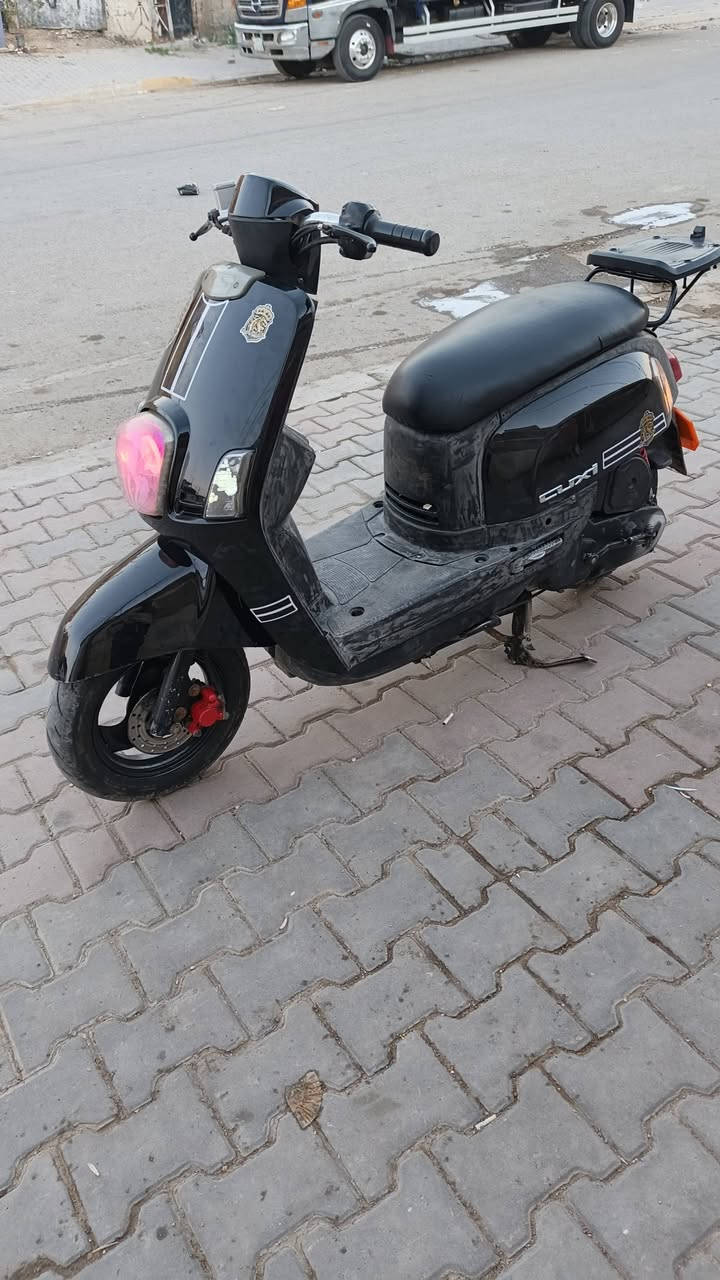 سلام عليكم بوليس 120كابريتر دراجه كلها شغاله كفرات مختم ختم واحد مكينه بلاديه شلعه ومعدل فول مكينه ناعمه فول  سلف هندر كهربايات كلها شغاله اوراق كامله بسمي السعر ٥٥٠جيب ١٠فيتريه وتعال الفحص المكان بغداد الحسينيه مال راشديه ***********
