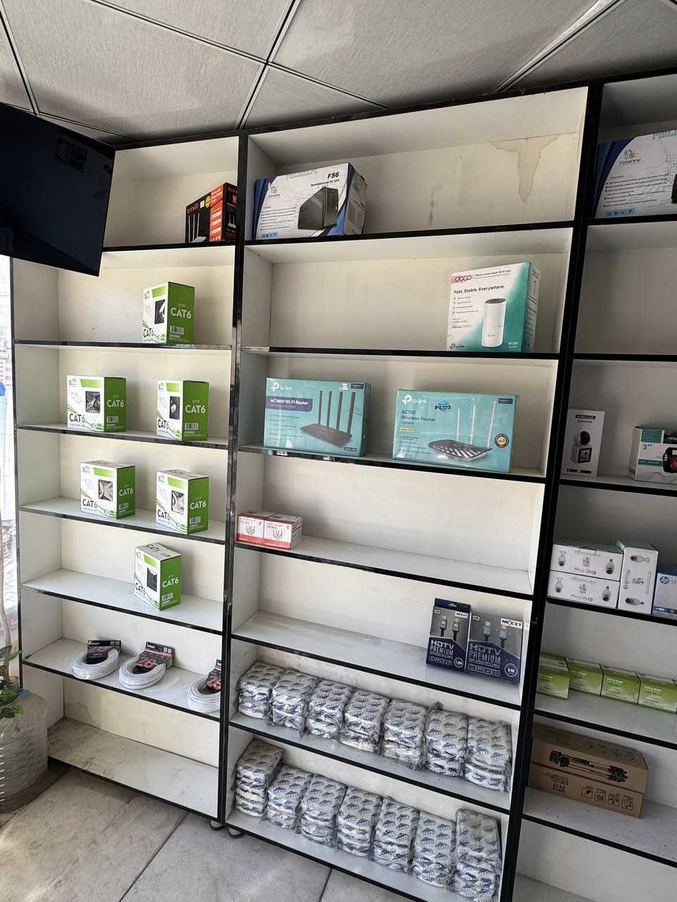 السلام عليكم محل مبايلات للبيع مع الديكور بسعر مناسب
***********
