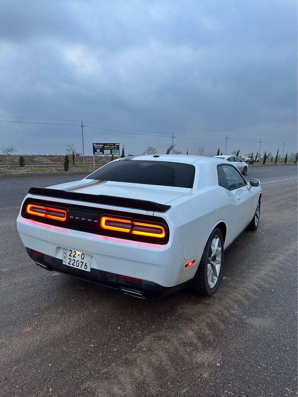 دۆج چاڵنجەر 2023 GT سەیارەکە ٢ پارچەی هەیە بۆنیت چامخ کەمێک ناوی گرتوە ئێرباگ سیستەم 
سەماعە ALPINE 
کوشن srt
شاشە وەسەت
مۆدی sport 
دوو مۆد تراکشن sport/off
حەجمی مەکینە/V6/3.6
سەیارەکە 61km رۆیوە 
حساس
ژمارە مۆبایل(***********)(***********)
هەولێر أربيل, العراق
