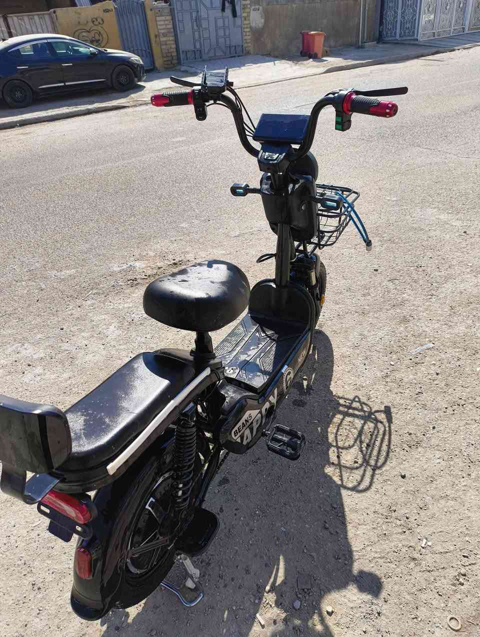 دراجه شحن للبيع دراجه استعمال اسبوع الله شاهد بس ضاعت مفاتيحها وتركتها صار 3 اشهر هسه غسلتها وصورتها الدراجه جديده شخط واحد ما بيها نقصها فقط اسويج لا اكثر ولا اقل تاخذها من باب بيتي والله اخذتها ب290 الف هسه رايدها ب140 نقصها سويج وسعرها كلش مناسب والله 140 الف
مكاني بغداد حي الاعلام شارع البداله 
***********
