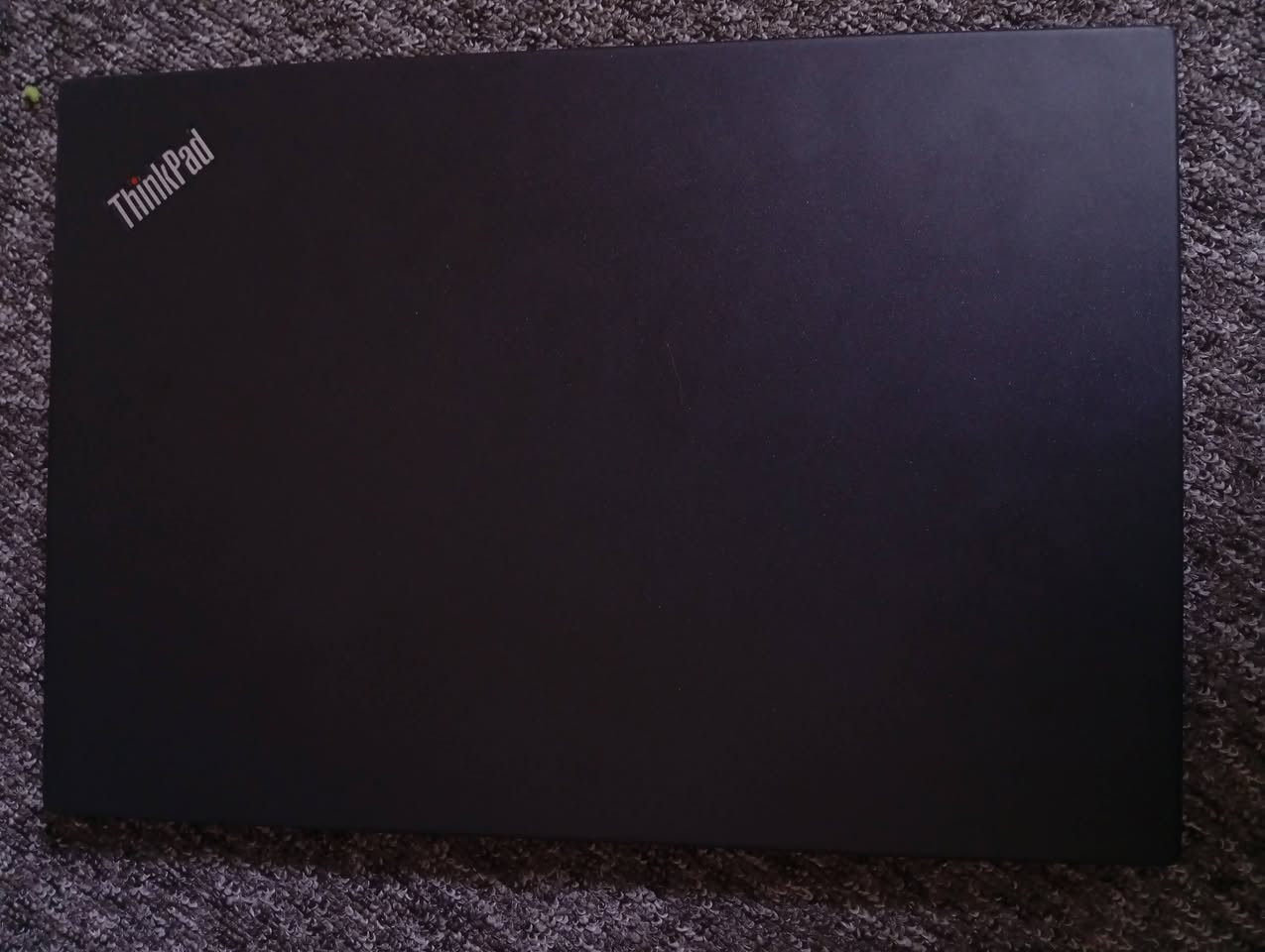 لابتوب للبيع
Lenovo ThinkPad

المعالج : Ryzen 5 3500U

الرام : 8 GB

الهارد : 256 ssd

كارت الشاشة : خارجي 2 Amd

اللابتوب تدعم اللمس

منصب وندوز 11 Pro ومفعل

مناسبة للبرامج الهندسية والتصميم

شحن تايبسي

وبرنامج الأوتوكاد✨

السعر :280 ألف

مكاني : بغداد / حي الجهاد / الملحانية

للأستفسار : ***********
