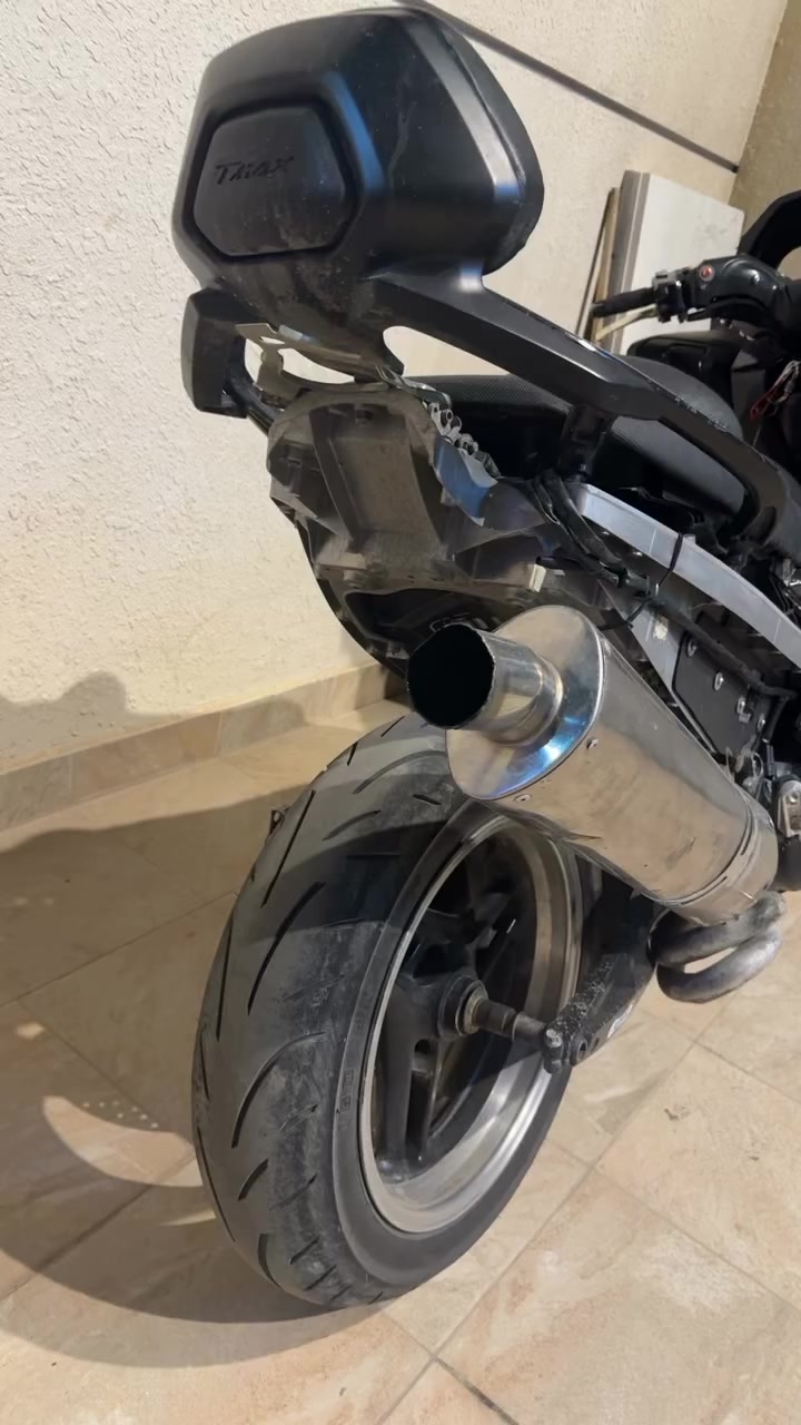 سلام عليكم تي ماكس 2011 دراجة كهربائيات  مكفولة و مكينة مكفولة من البكن و الدخان و النضوح و كلشي دراجة قوية بيهة كلج رياضي و تجوة و صالنصة حلزونية و كفرات البجم موجودة بدون المازدة فقط بيهة ملاحظات بسيطة  دراجة شكلهة مال لعب بس ما معلك بيهة و لا اعرف اعلك دراجة محافظ عليهة و ادامة كاملة دهن و ماي راديتر و بانزين محسن  سعر 23 و بيهة مجال شراي يتصل *********** مكاني المنصور او الاعظمية
