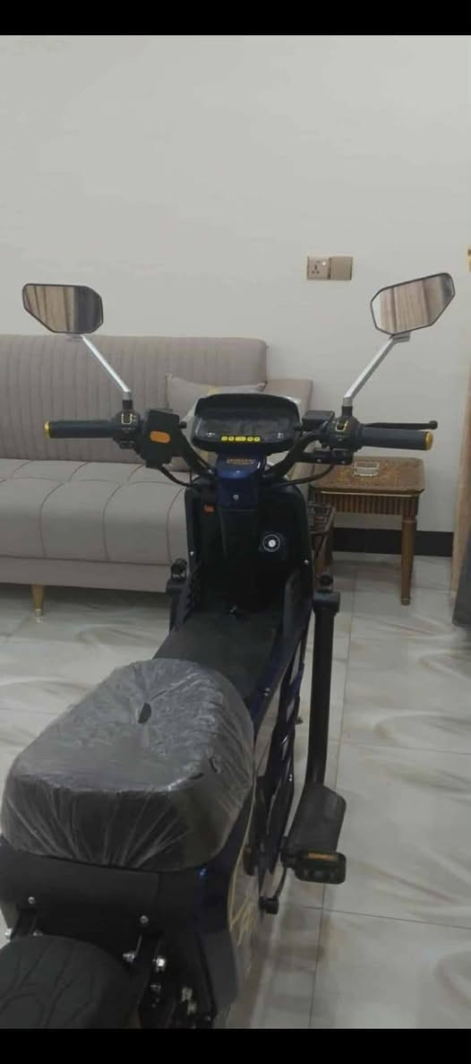 السلام عليكم شباب دراجه R9صار شهر مستعمله جديده كلش لسعر ٦٠٠ وبيه مجال *********** بعقوبه تقاطع الساده
