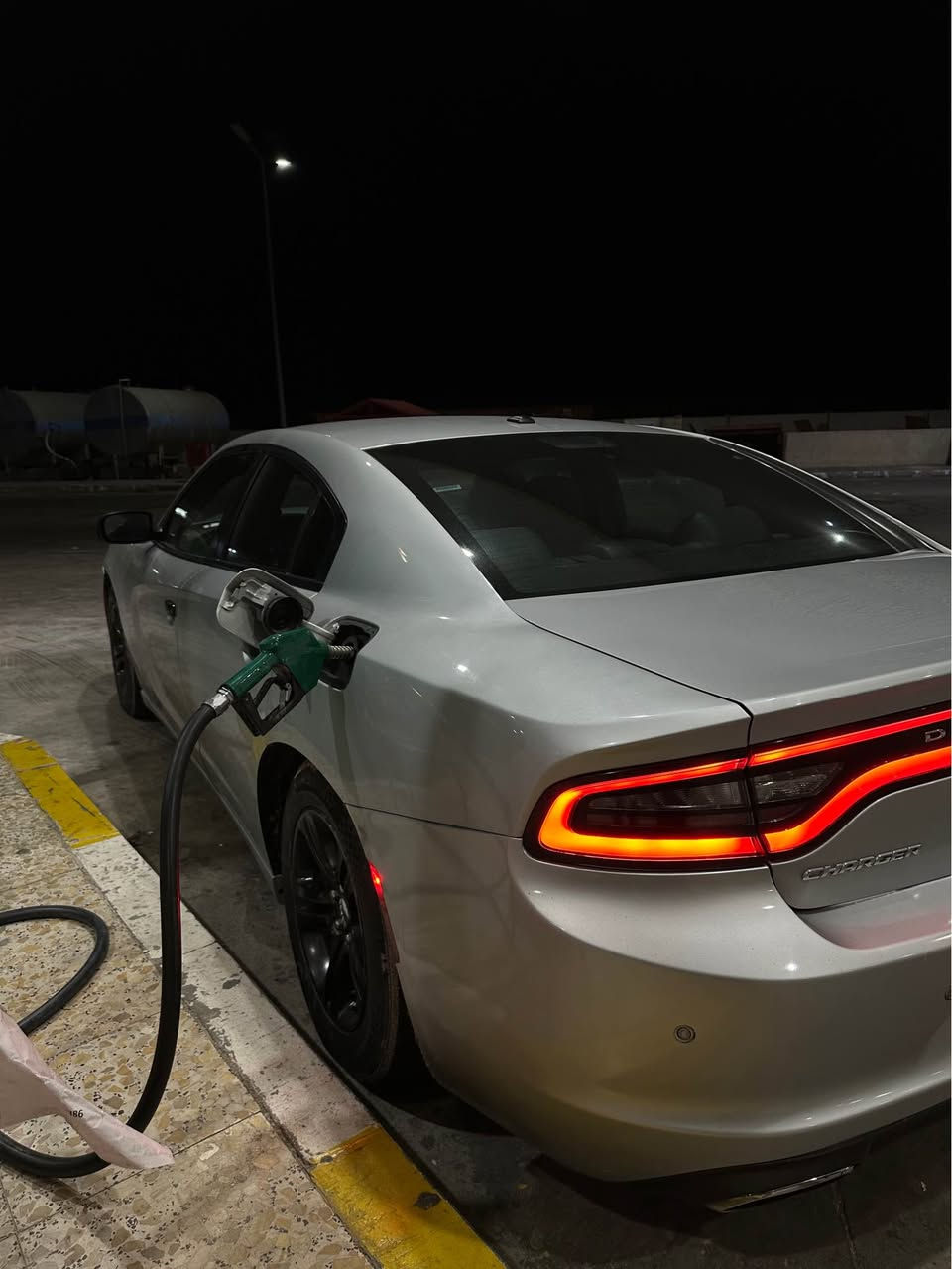 سلام عليكم شباب قبل كلشي السعر 210
دوج جارجر بعدهي بوضع الشركه 
الموديل2022 SXT
رقم اربيل دولي 
ماشيه90الف مايل وقابل للزياده 
لايت زنون ثلجي 
كشنات جلد +كهرباء
تخم تاير جديد
حداديه جديد
بلكات جديد 
نوزلات جديد
ادامه كامله مسويلها الاف ماتصرف عليها 
صور الحادث كدامك بيها صبغ بل صفحه ع كد الشخوط 
مكان السياره كربلاء 
للستفسار اكثر هاذ رقمي 
*********** كربلاء, العراق
