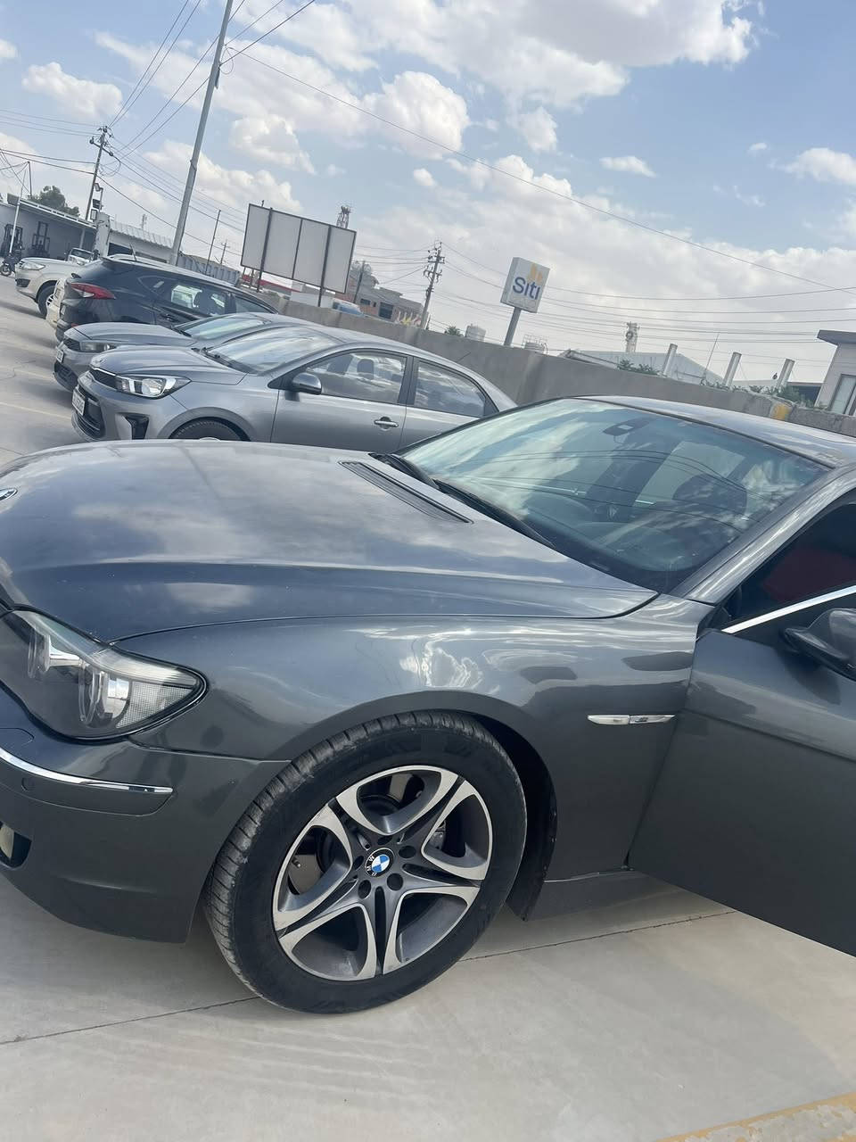 السلام عليكم
الرجاء قراءة المنشور قبل التواصل

للبيع باخرة حجم 750 موديل 2008 

بيهه صبغ قطعتين 

مكان السيارة اربيل  رقم اربيل قديم عليهه غرامات تقريباً ٣ ملايين تنزل من السعر 

السعر ١٤٠ وبيهه مجال 

محرك مبدل اخو الجديد شرط 
كير بحالة ممتازة 
كهربائيات بيهه بعض الملاحظات البسيطة

تواصل خاص او واتساب 

***********
