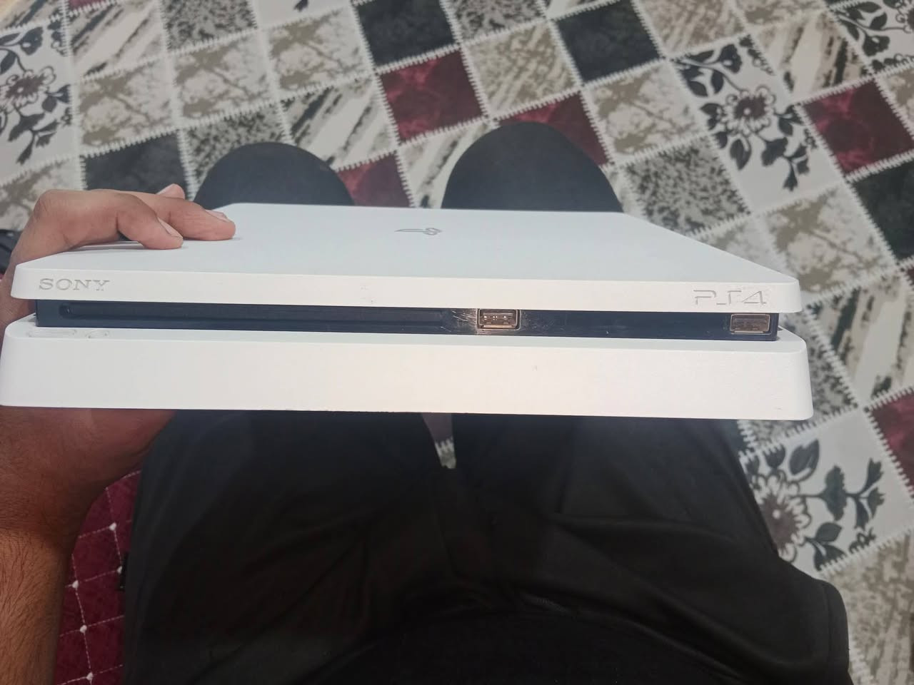 بلي 4 سلم لون ابيض ريجن ياباني مستعمل نضيف وياه يدتين وكيبل باور وكيبل اج دي وكيبل شاحنة وقاعدة ستاند وشاحن يدات ب200 الف مكاني ناصرية الصالحية


**إذا كنت صاحب هذا الإعلان وتريد حذفه لأي سبب، رجاءا أرسل رسالة إلى الدعم الفني**