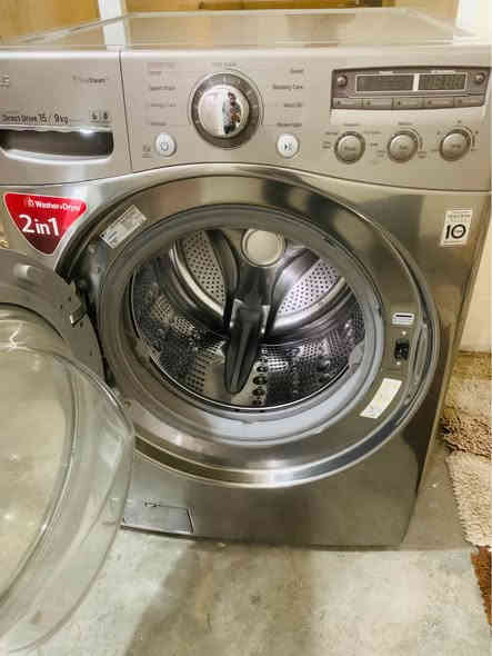 ئەم غسالەیە لۆ فرۆشتن لۆک لۆکە 15 کیلۆیە مارکەی Lg شەریکەی خۆشناو 
ناونیشان هەولێر دارەتوو گەیاندن بەخۆرایە بۆناو هەولێر📍
لۆ زانیاری زیاتر *********** ڤایبەر واست ئاپ📞 أربيل
