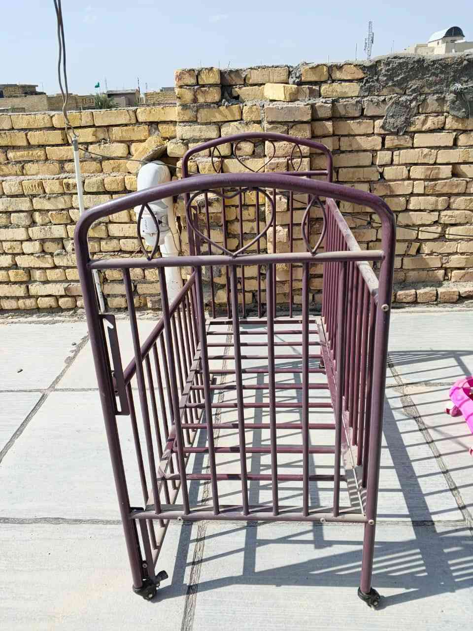 السلام عليكم كاروك وهزازه اطفال وجربايه حديد الحد 6سنوات والياخذهن كلهن الحجله هديه للبيع ومستعملات استعمال قليل /كوت الزهراء ***********
