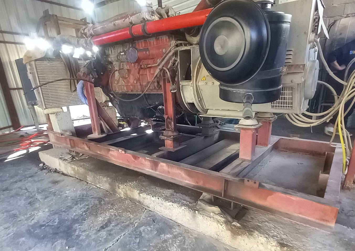 افيكو للبيع
محرك + شاصي فقط ( بدون رأس توليد) 
***********
