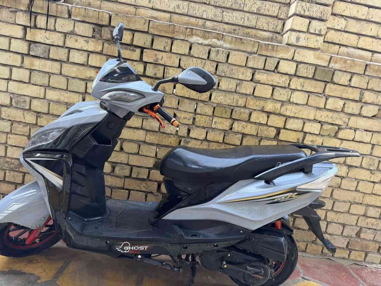 جامبو للبيع الدراجه جديده ممفتوح بيه اي شيوبيه بصمتين حتى مماشيه هواي من الشغل للبيت رايده ب 750 الله شاهد مشتريها اغلى من هيج سعر ومو سعره هذا بس توازيت اليحب يتفضل خاص او يتصل ***********

