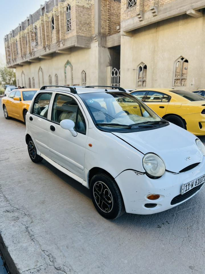 السلام عليكم
للبيع  للبيع  
سيارة شيري QQ
موديل 2009
محرك ومكينة 4 سلندر
گير أوتوماتيك (كهربائي)

السيارة رقم  بغداد إنكليزي ((شبه المميز))
وباسمي والتحويل ثاني يوم 

السيارة جاهزة من كل شيء:
تبريد ثلج ❄️
سيارة كاملة ماتشكو من اي عطل 
والصور أمامكم وتوضح وضع السيارة.
العنوان ذي قار قضاء الرفاعي

اللي حاب يعرف السعر يتواصل وياي  على الرقم ***********
