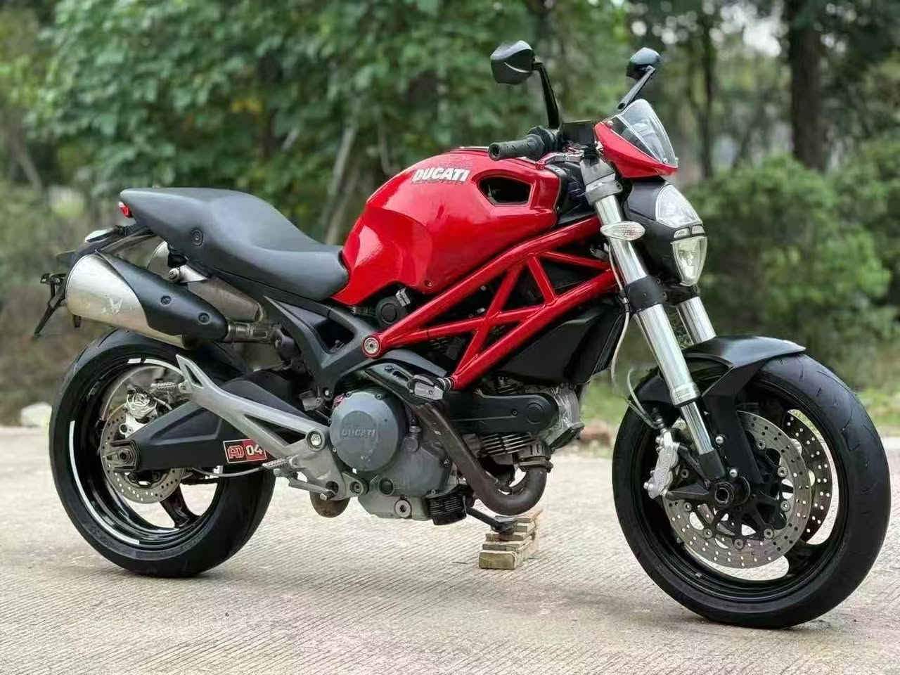 سلام علیکم 
Ducati696
2013
ضمان گیر محرک بدون حادث 
2013 دوكادي 696 الوحش الأصلي الكلاسيكية فيراري الأحمر الألبوس كابير نوع V مزدوجة أسطوانة عالية جدا السعر رخيص ٢٠ورقەتحتاج إلى محادثة خاصة معي ...
***********
