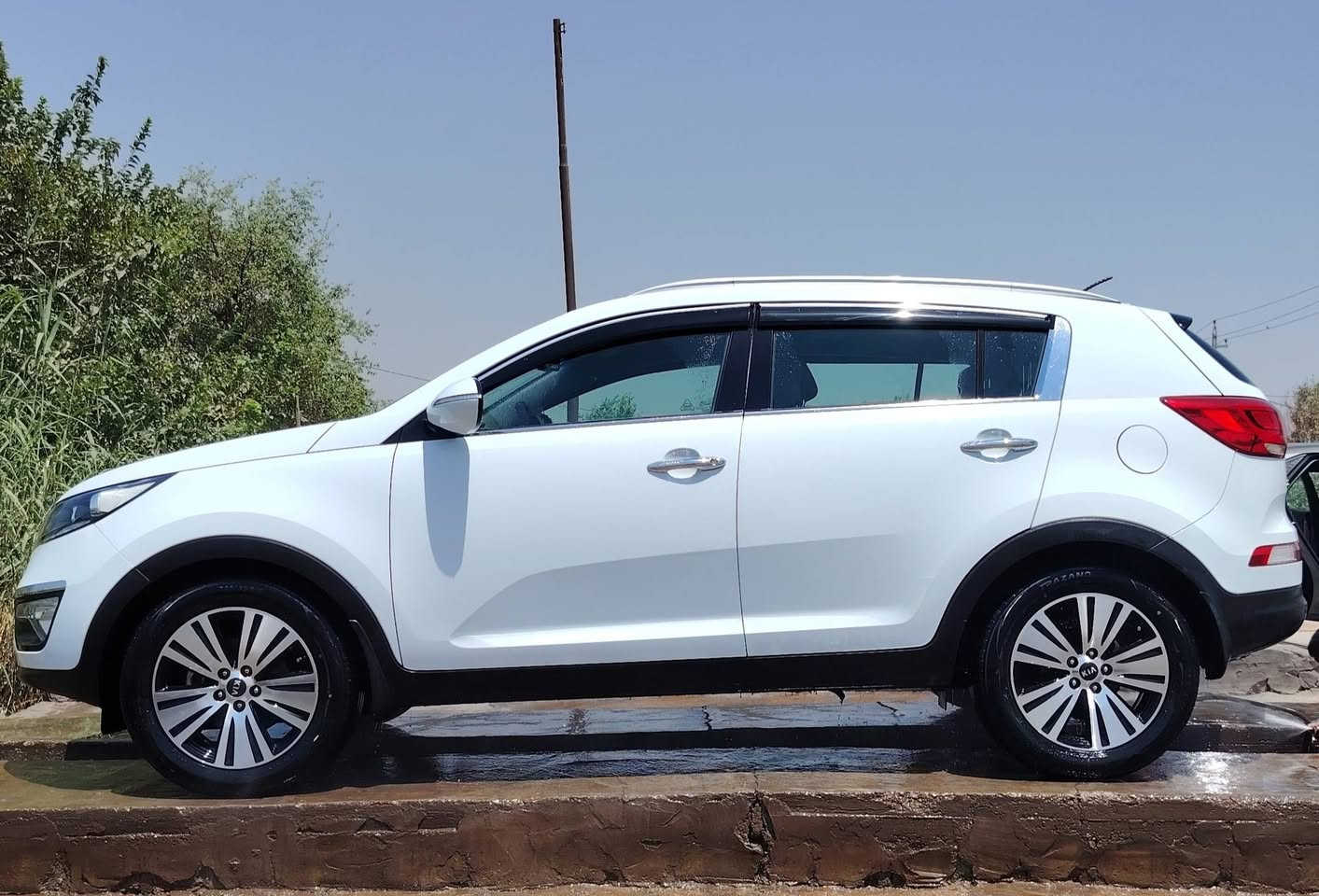 للبيع فقط...
كيا سبورتج موديل 2015 بغداد
محرك 2000 DOHC
سيارة مكفولة كفالة عامة ( وضع شركة ) 
ماشية 91 كم قابل للزيادة 
للإستفسار الإتصال 
على الرقم ***********
ملاحظة : السعر قفل 162 $.
