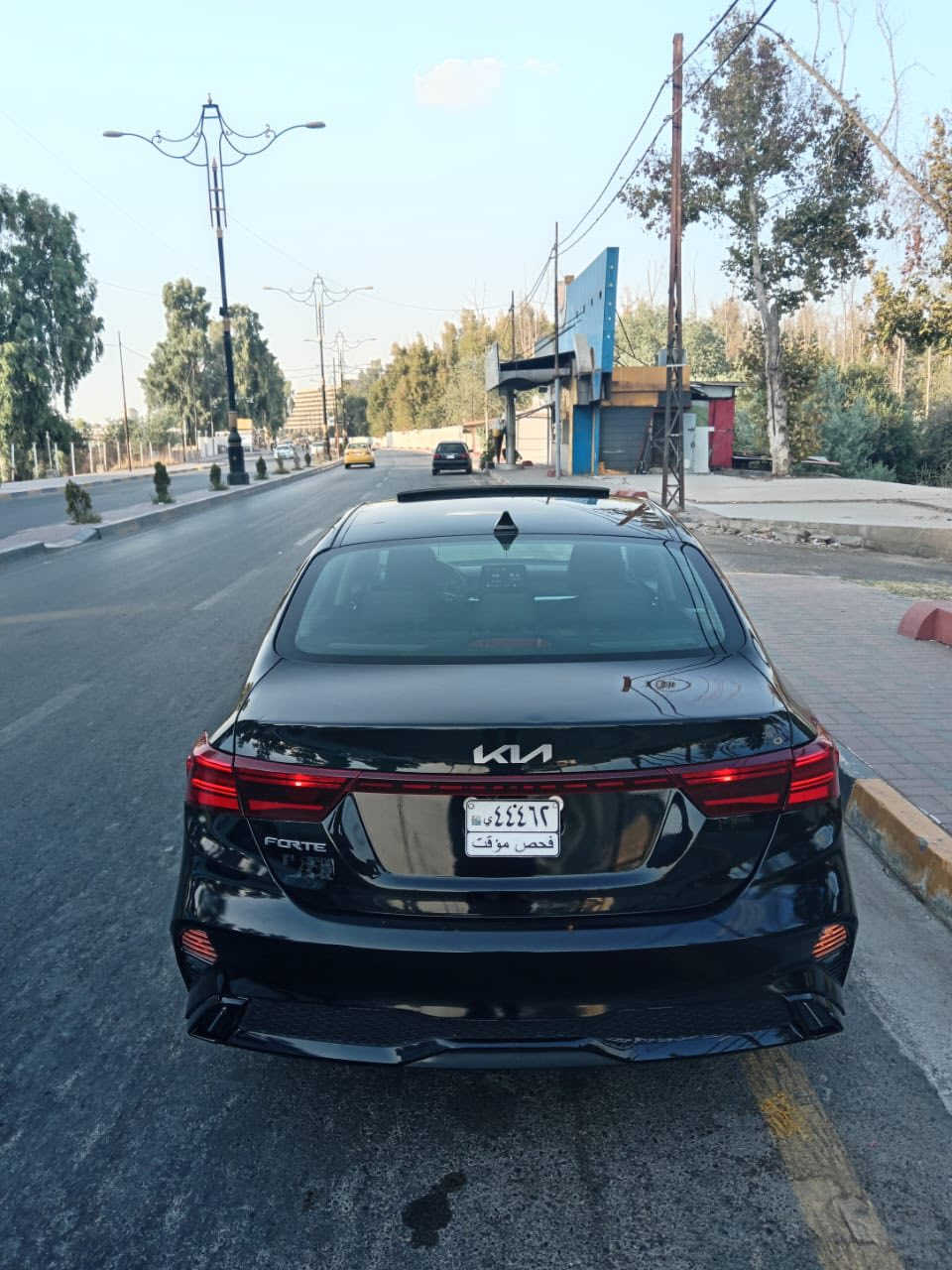 السلام عليكم:
كيا فورتي 2022
فول مواصفات عدا( بصمه)
-فتحه سقف
-كشنات امامي هيتر
-رادار امامي -جانبي-  خلفي 
-ماشيه55 الف مايل
-مرقم نينوى 
-سياره جاهزه بدون صبغ فقط صندوق مبدل نفس اللون 
والبونيد مفتوح وراجع نفسه وبيها كم مكان نصليح بارد 
باقي التفاصيل ع الرقم 
***********
