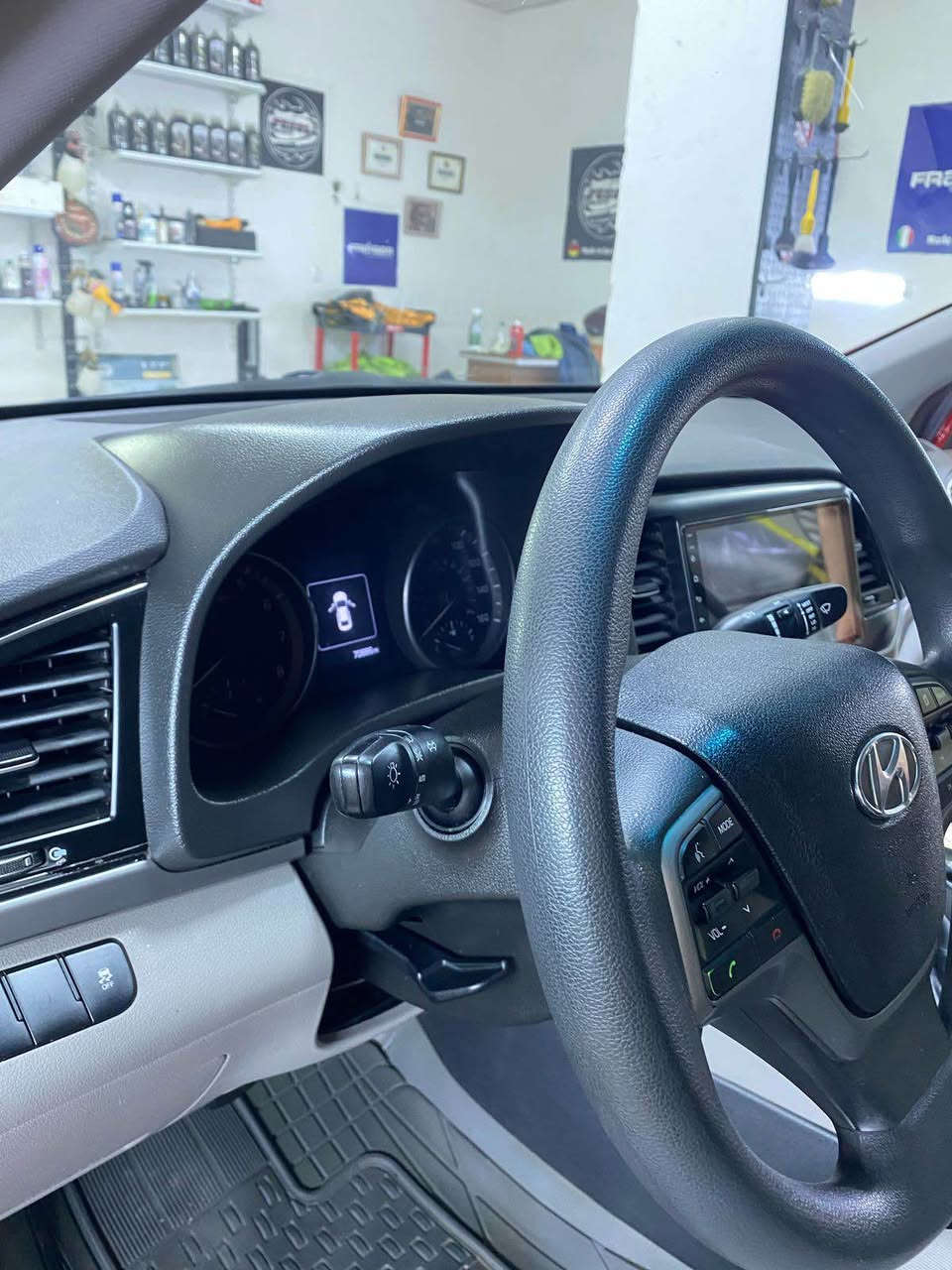 هيونداي النترا 2018 وارد امريكي
حادثها طرف الجامرلغ والبنيد وبيها ضرر خفيف بالجامرلغ الثاني هنا بالعراق
محركها 2000 دوش
ماشية 81 الف 
مواصفاتها وسط بيها رادارات وتحكمات ستيرن كاملة وترحيب ومثبت سرعة وشاشة كبيرة وشاشتها الاصلية ايضًا كبيرة ومضمومة.
السيارة جاهزة وما ناقصها ولا برغي وكلش نظيفة ومعتني بيها.
رقمها كربلاء وموجودة بكربلاء وبأسمي
سعرها 123 وبي مجال بسيط
رقمي ***********
0️⃣7️⃣7️⃣1️⃣4️⃣2️⃣0️⃣3️⃣0️⃣9️⃣4️⃣ كربلاء, العراق
