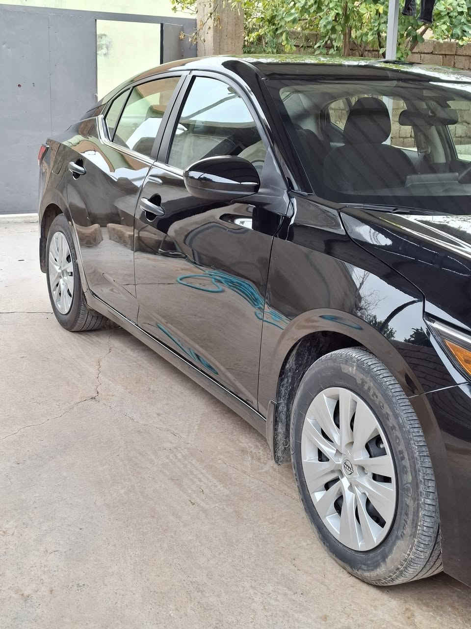 للبيع نيسان سنترا اسود 2024 S
محرك 20 
ماشي 23 الف ميل 
سيارة بيها  .ربع بولند صبغ.  بدون دواخل شرط
سياره بدون كلير أمريكي شرط
سياره بدون شخوط و رصعات و بقصات 
سياره بدون رقم ترقيم شمالي فقط 
سياره شرط الترقيم إربيل دهوك سليمانيه 
تكلفة رقم 12 ورقه رقم شاصي موجود داخل صور
ملاحظة صوار حادث موجوده في المنشور 
السعر 122 ورقه و مجال                                      مكان سيارة أربيل داخل معارض شارع 100
اي استفسار عن سيارة خاص                                                                    *********** واتساب و كورك
