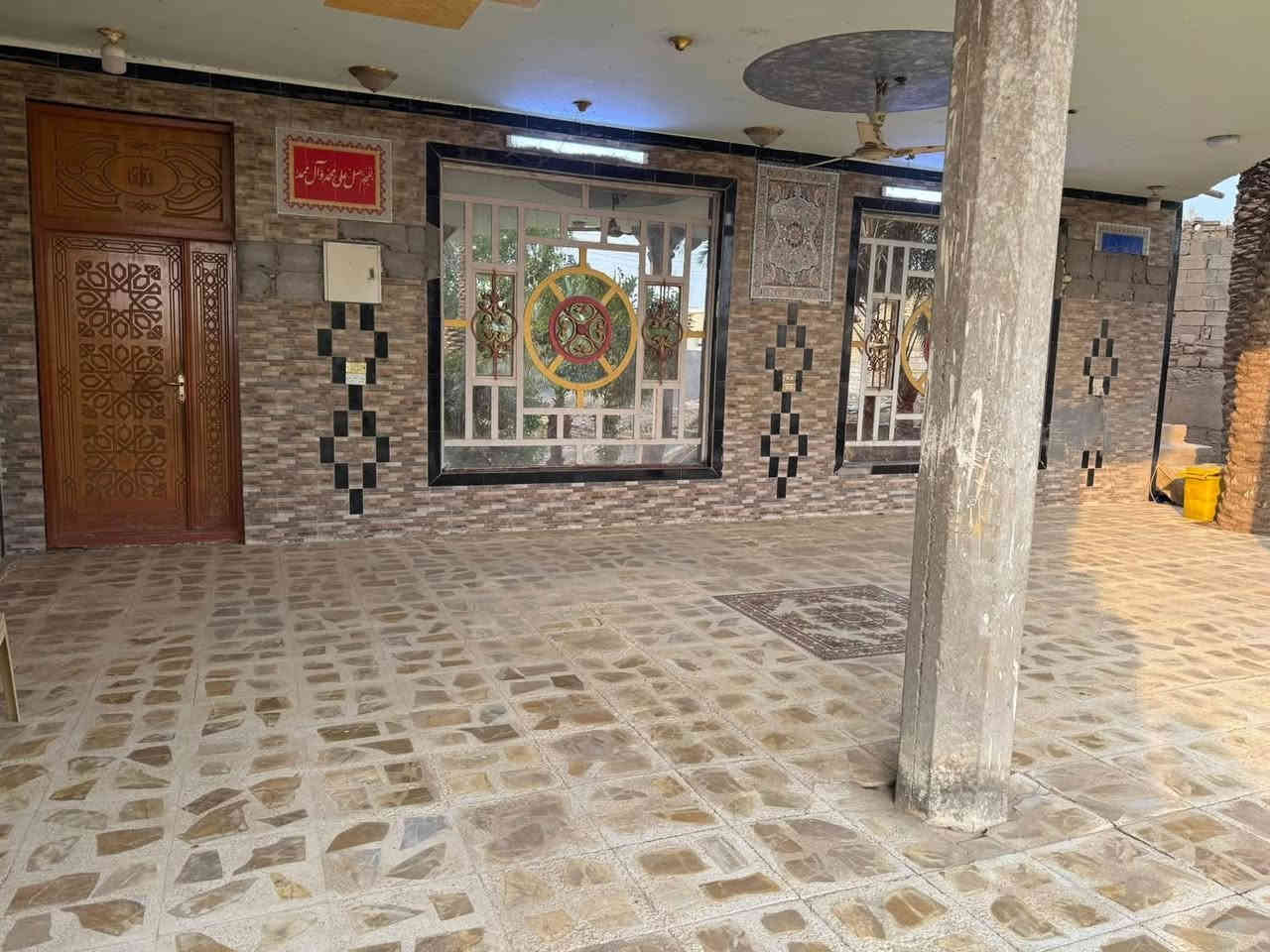 🏠بيت للبيع 

‼️طابو صرف 

📍السيديه شارع ٢٠ مقابيل مدرسه الانصار

📐مساحه ٨٥٠ م واقع حال ١٥٠٠م

🚧بتلو مساحه ٢٥٠ م تصميم بناء ٢ غرف صاله مطبخ حار بارد استقبال 

🕍ديوان مساحه ١٣٠م طابق ثاني ٢غرف ٢ صاله مطبخ وصحيات 

⛪️بيت ارضي يحتوي : ٤ غرف صاله مطبخ

(الشراع للعقار)
***********
