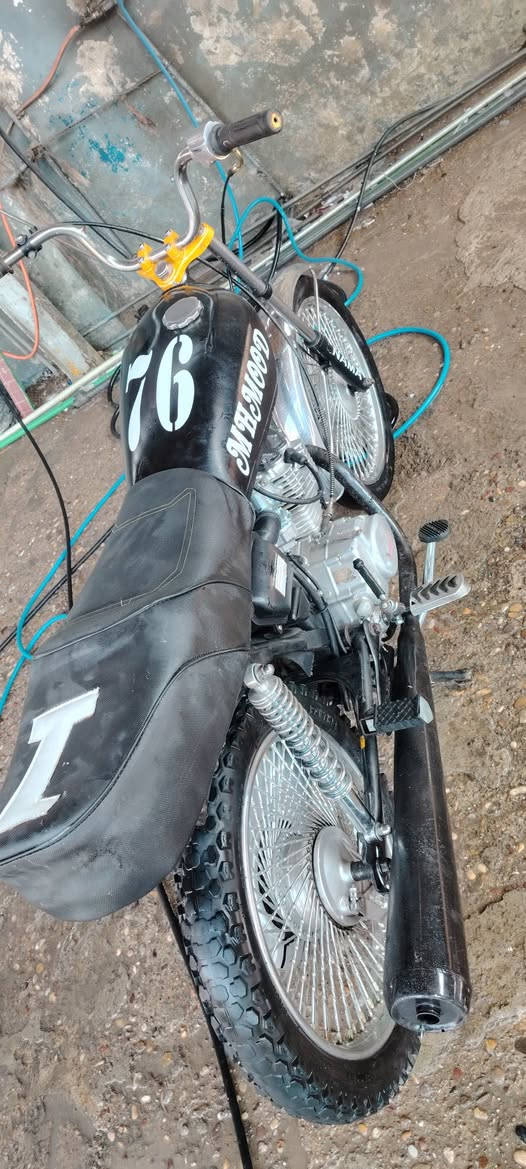 تايكر20مكينه خرسه تحريكه ومعدل الدراجه نضيفه السعر 280وبي مجال مكاني حي السماح رقم ***********
