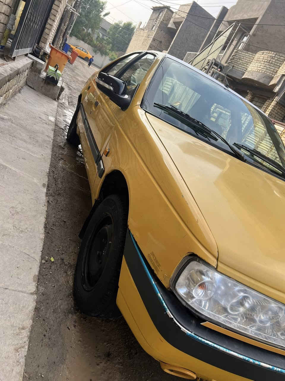 السلام عليكم مراوس فقط بخصوصي حسب القناعه سياره بيجو جي ال اكس 405 موديل 2010بغداد باسمي سنويه ل27 هزه جديده مصفره هيىه وغرامات كير محرك بحاله جيده تدفئه وتبريد كهرباىيات كله شغاله ريمونت شغال تايرات بحاله جيده صدر امامي خلفي  بيه ضربه اجاملغ الامامي جهه الايمن القماره بيه تصليح اثر خياس  مكانه بغداد الدوره السعر ب30 اتصل بلرقم *********** ابو وليد
