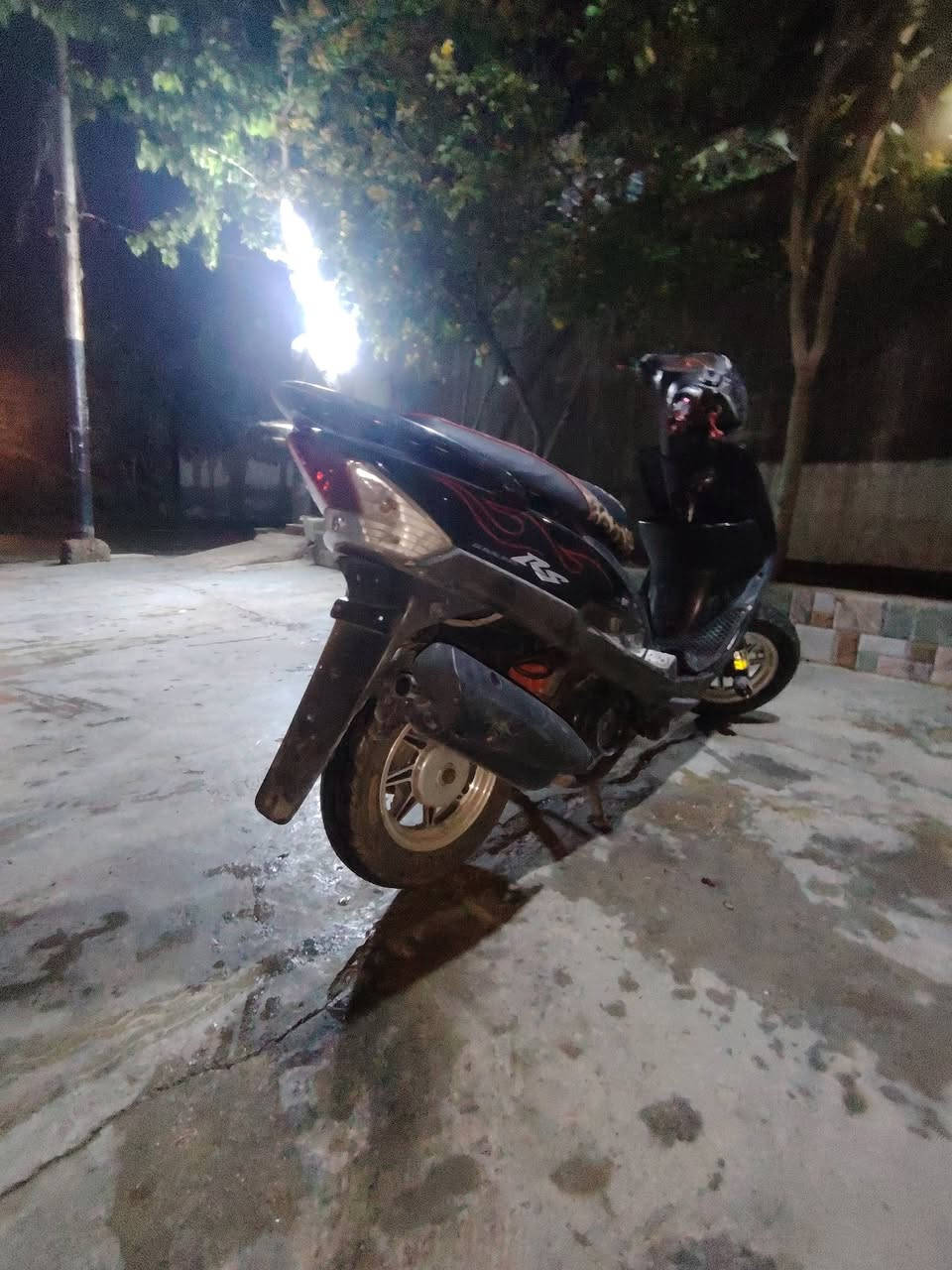 سلام عليكم لبيع دراجه ماكس عدله كمله من كلشي كله بلاديه شلعه ومعدل تشك سعره 550 وبيه مجال حك جيه مكاني ديالى خالص هبهب رقمي ***********
