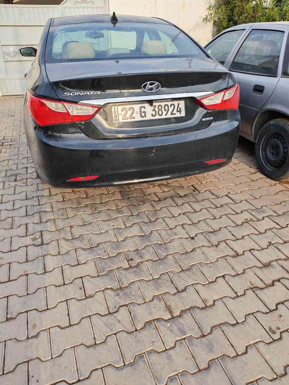 سوناتا موديل ٢٠١٣
وارد امريكي 
سياره جاهزه گير ومحرك شرط
شاشه وكامره دواخل نظيفه
سنويه جديده 
قطعه ونص صبغ 
مكان كركوك
*********** كركوك, العراق
