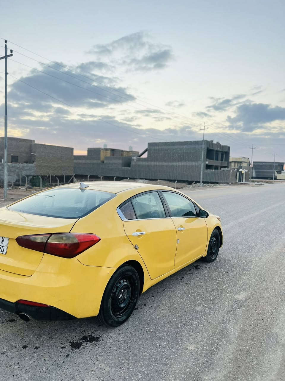 سلام عليكم فورتي 2014  رقم بغداد انكليزي كير ومحرك وحداديه كفاله تخم تاير جديد مال جناي جاهزه الاخير تبريد ثلج ⛄️ سنويه ال2030رقم بغداد انكليزي مكينه2000
السعر96وبيها مجال لشراي 
الاتصال***********
مامتواجد بلخاص 👆👆
مواصفات السياره 
تحكم استيرن 
شاشه 
اشاير بلمري 
نضام ايكو 
كامره
